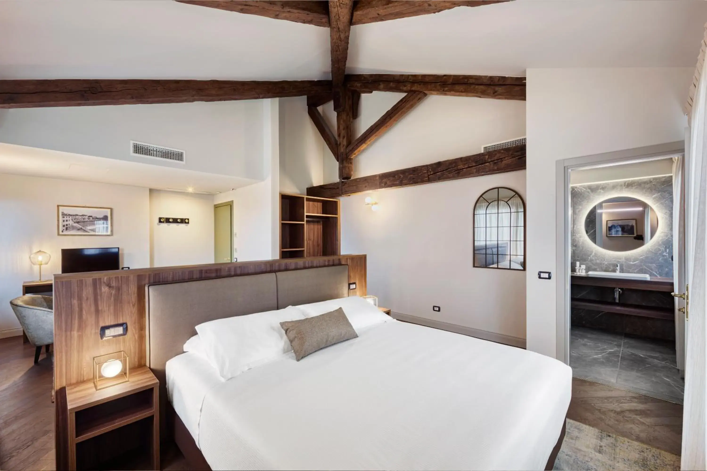 Suite - single occupancy in Porta Altinia Suites Suite - single occupancy in Porta Altinia Suites