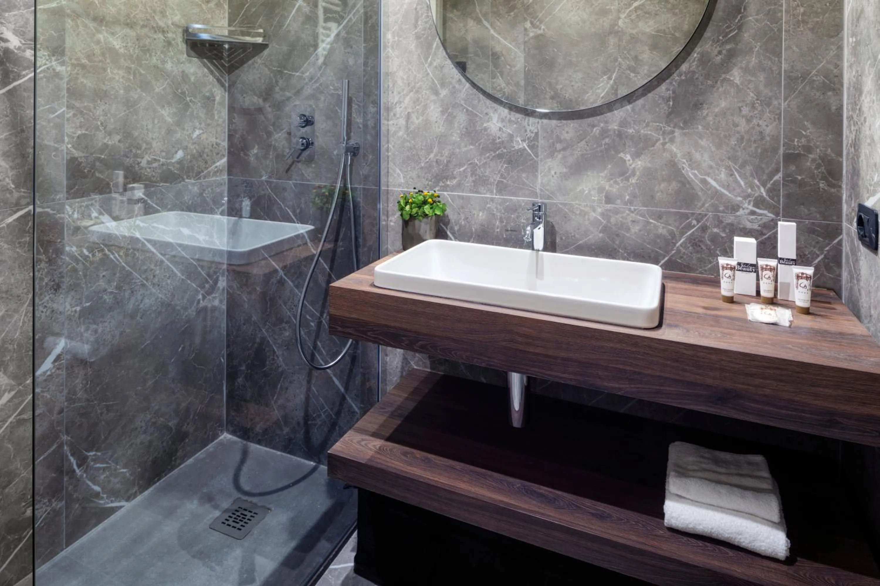 Bathroom in Porta Altinia Suites