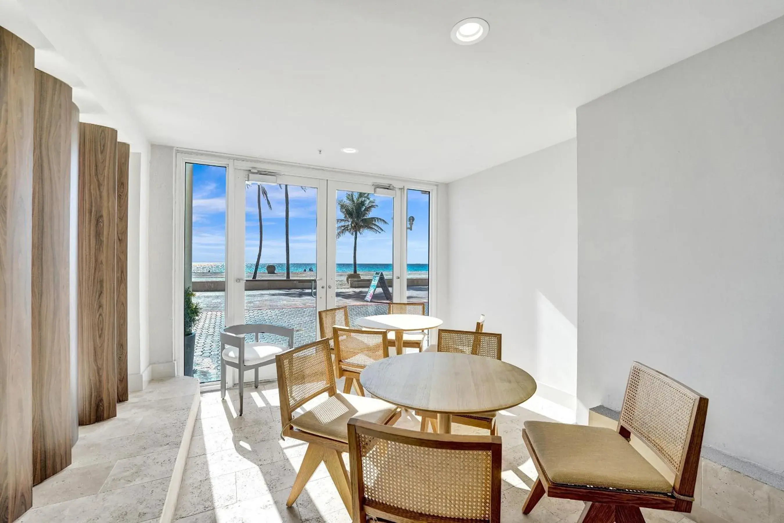 Lobby or reception in Hotel Sheldon Lobby or reception in Hotel Sheldon