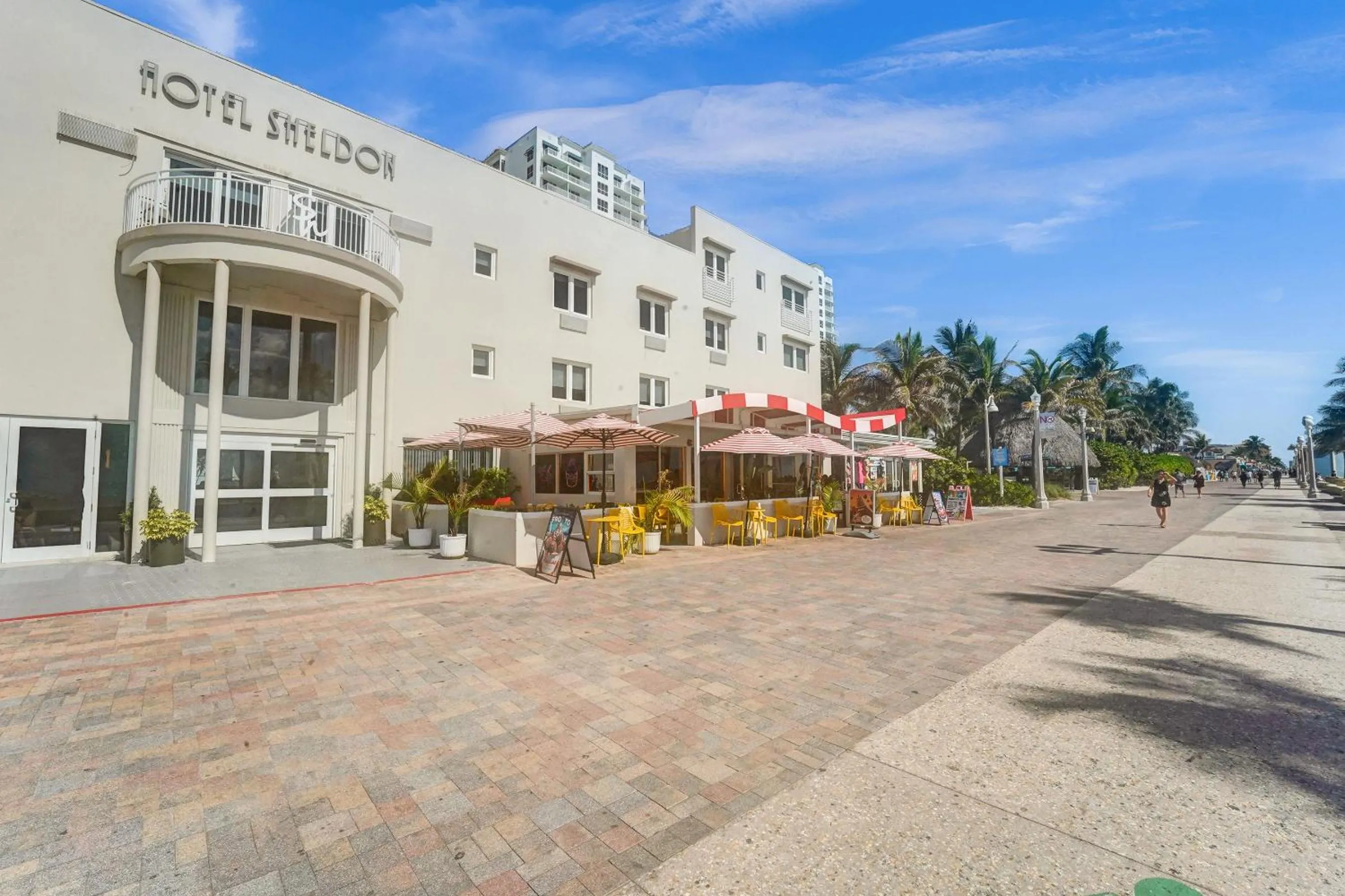 Property building in Hotel Sheldon