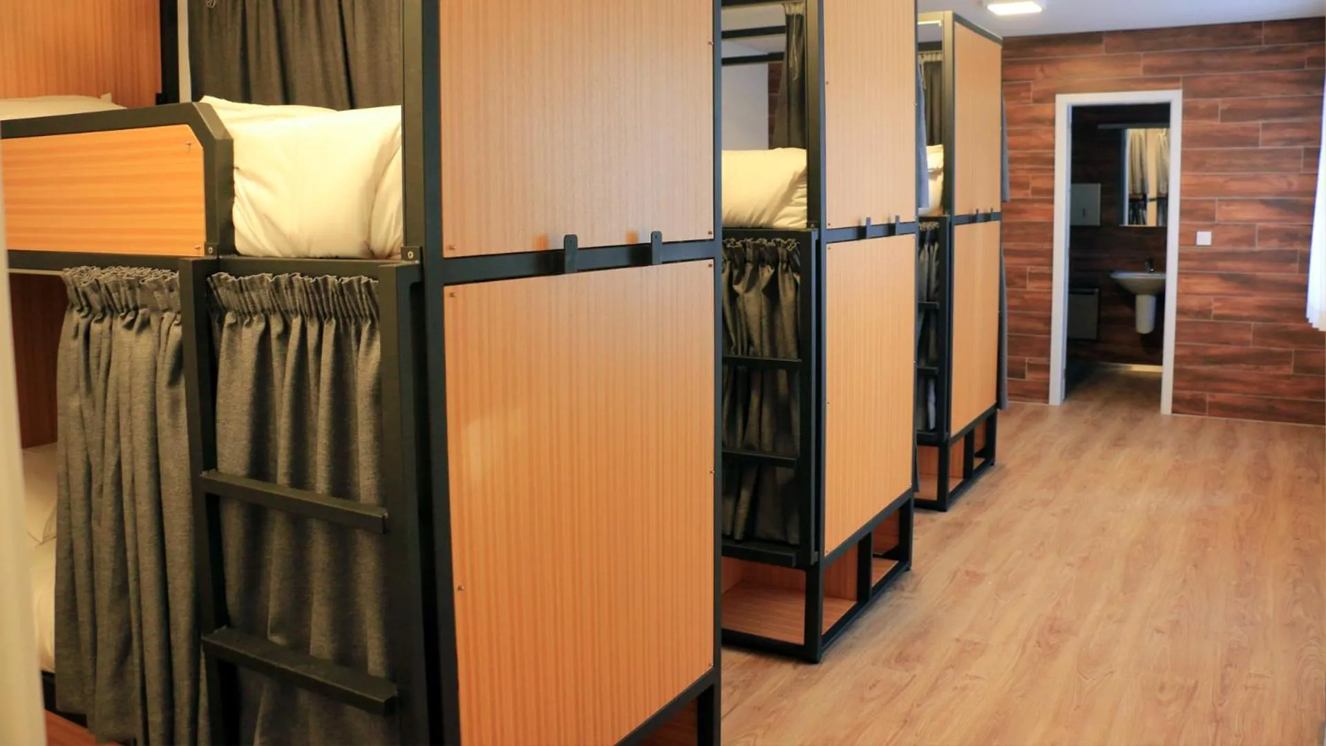 bunk bed, Bed in Aliança café & hostel