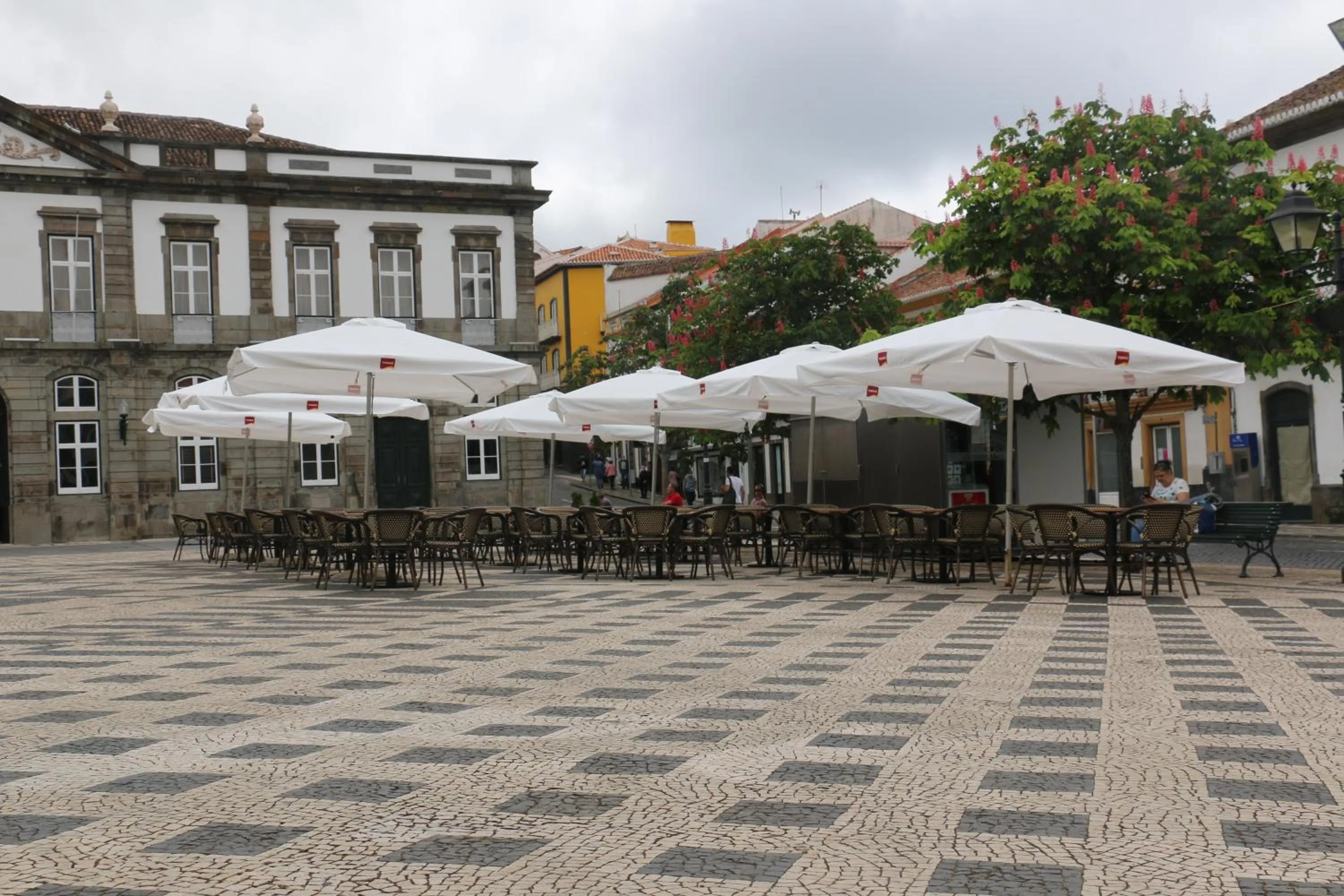 Property building in Aliança café & hostel