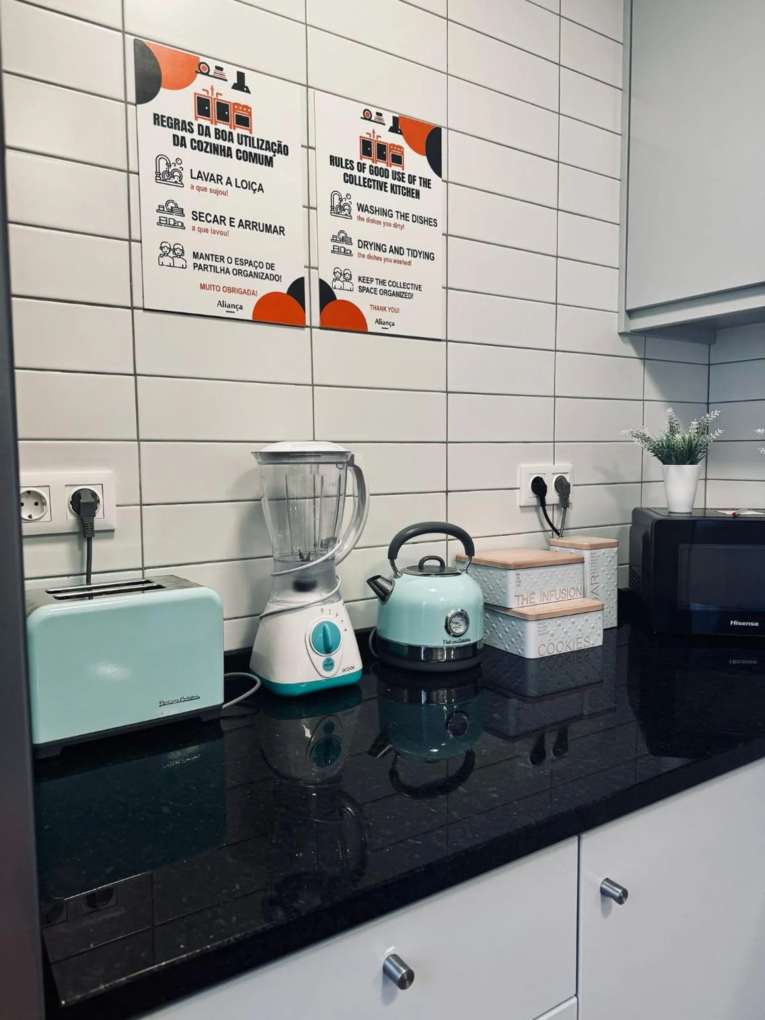 Kitchen or kitchenette in Aliança café & hostel