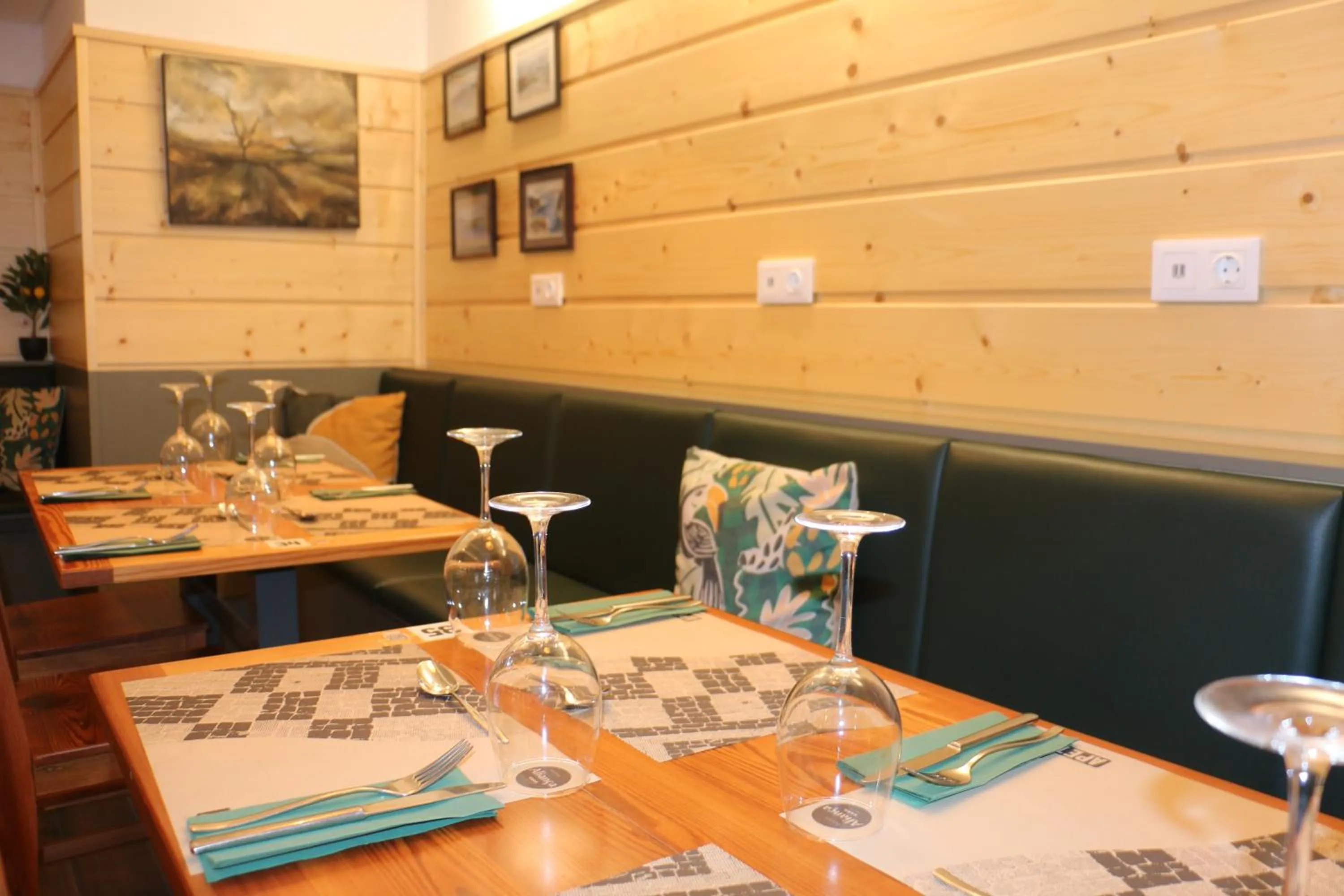 Restaurant/places to eat in Aliança café & hostel