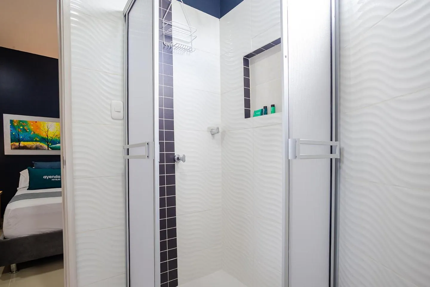 Shower in Montepinares Apartaestudios