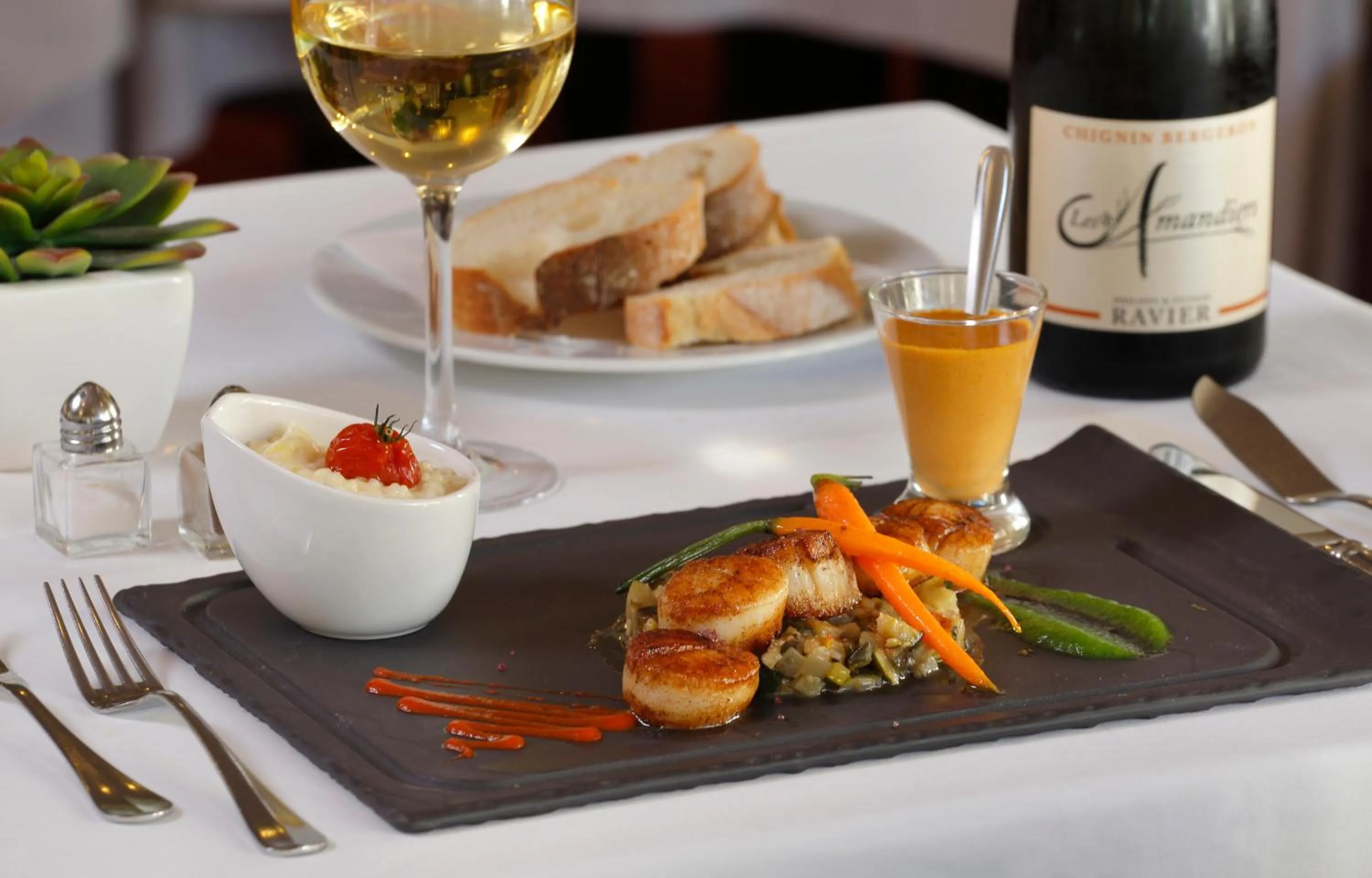 Food and drinks in Hotel Amélie