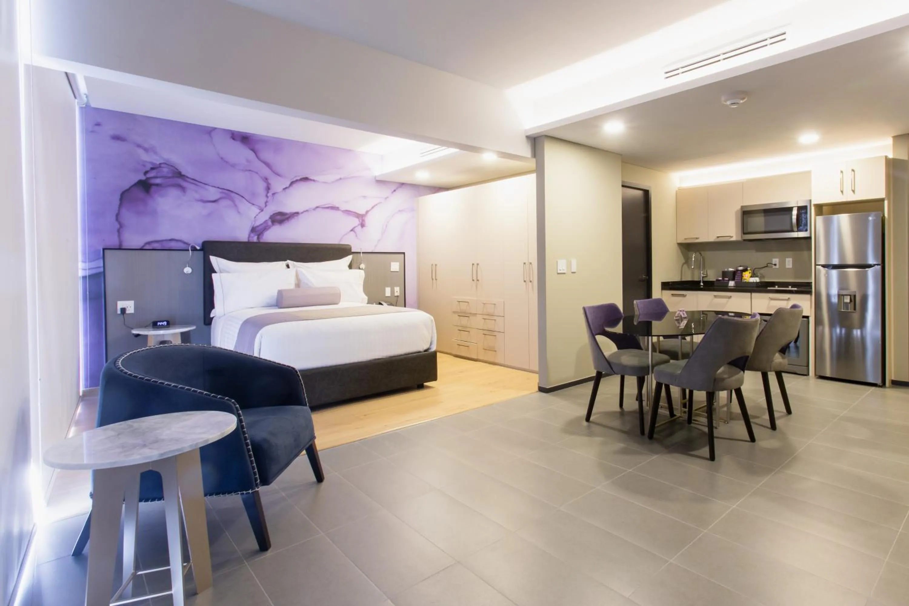 Photo of the whole room, Bed in HS HOTSSON Long Stay CDMX Condesa Sur