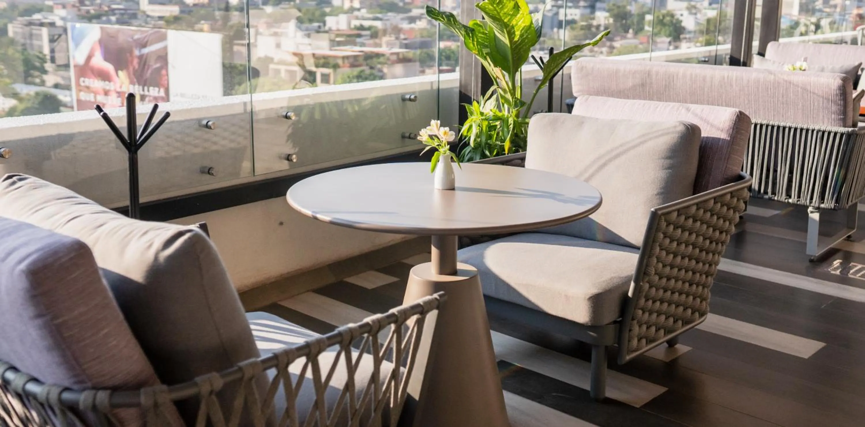 Restaurant/places to eat in HS HOTSSON Long Stay CDMX Condesa Sur