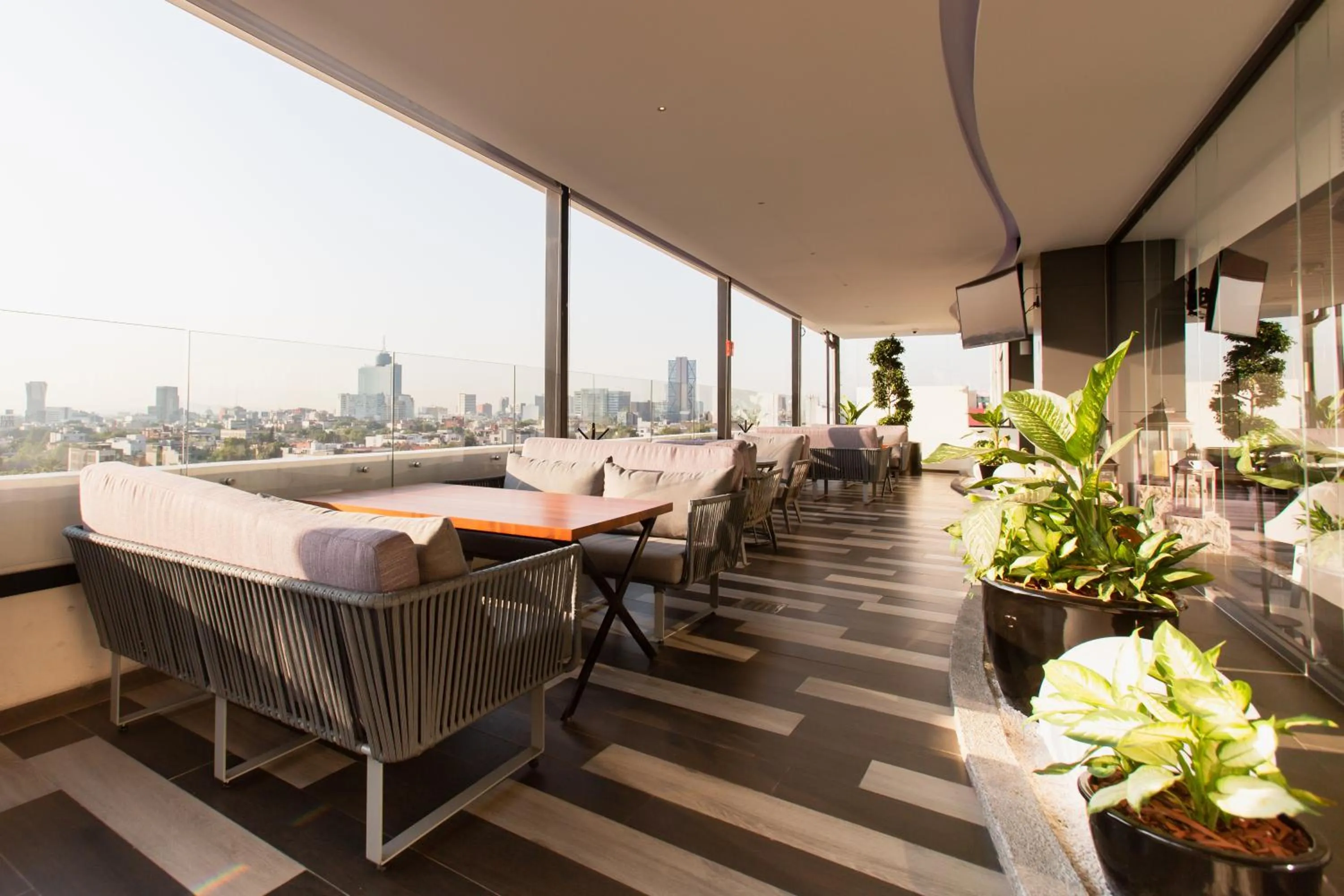 Restaurant/places to eat in HS HOTSSON Long Stay CDMX Condesa Sur