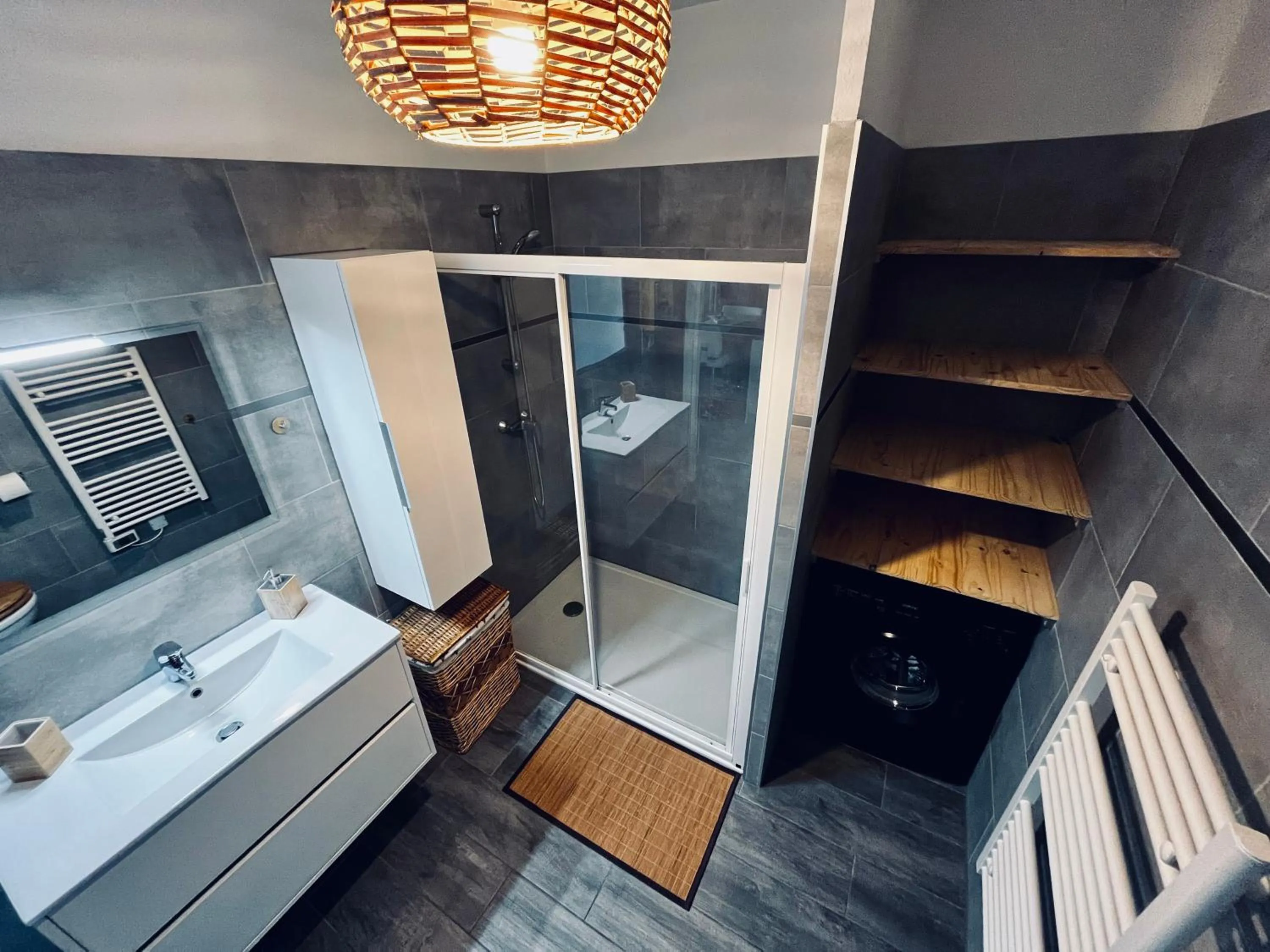 Shower, Bed in Casa Petra SALGA