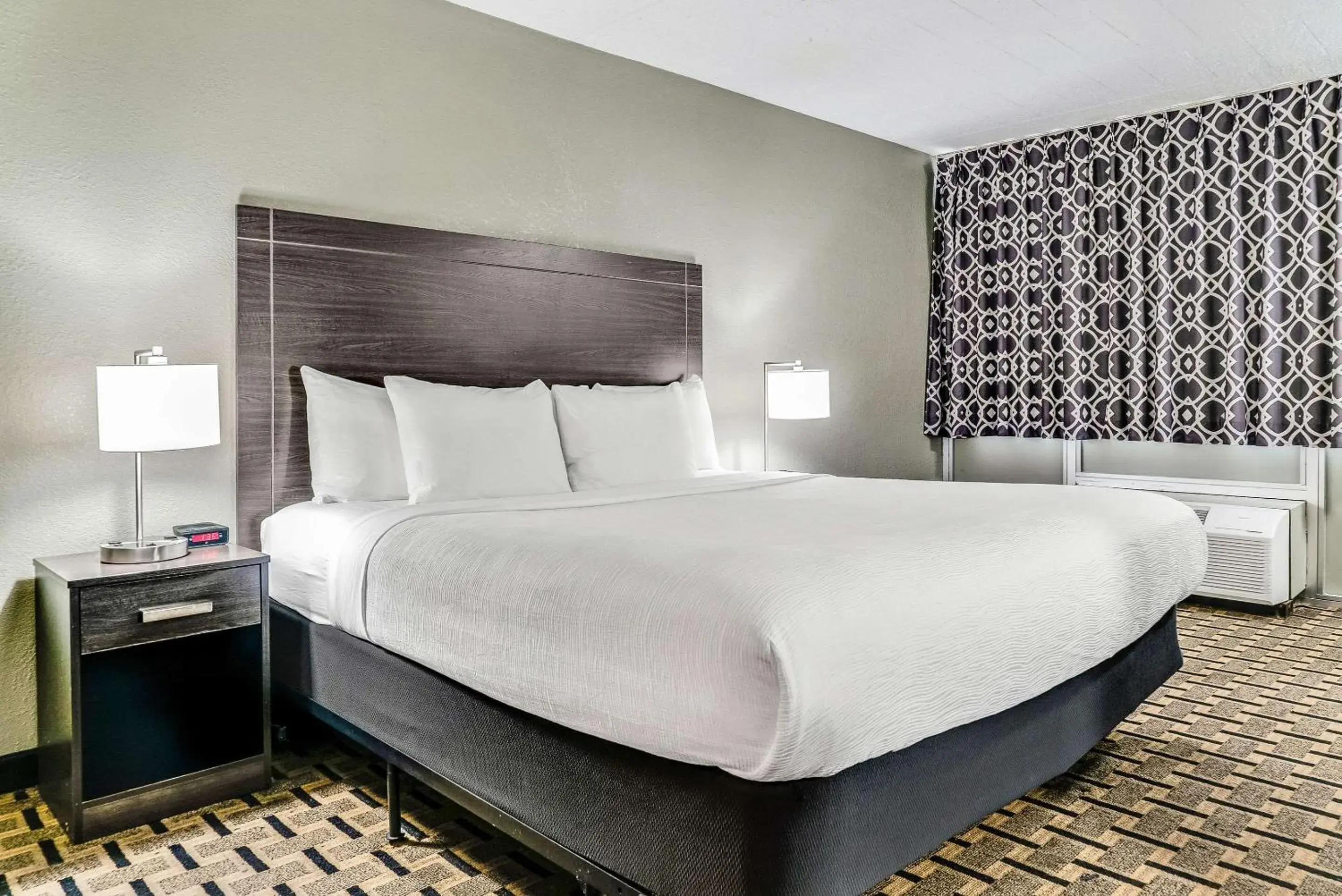 Bedroom, Bed in Quality Inn Detroit Downtown Bedroom, Bed in Quality Inn Detroit Downtown