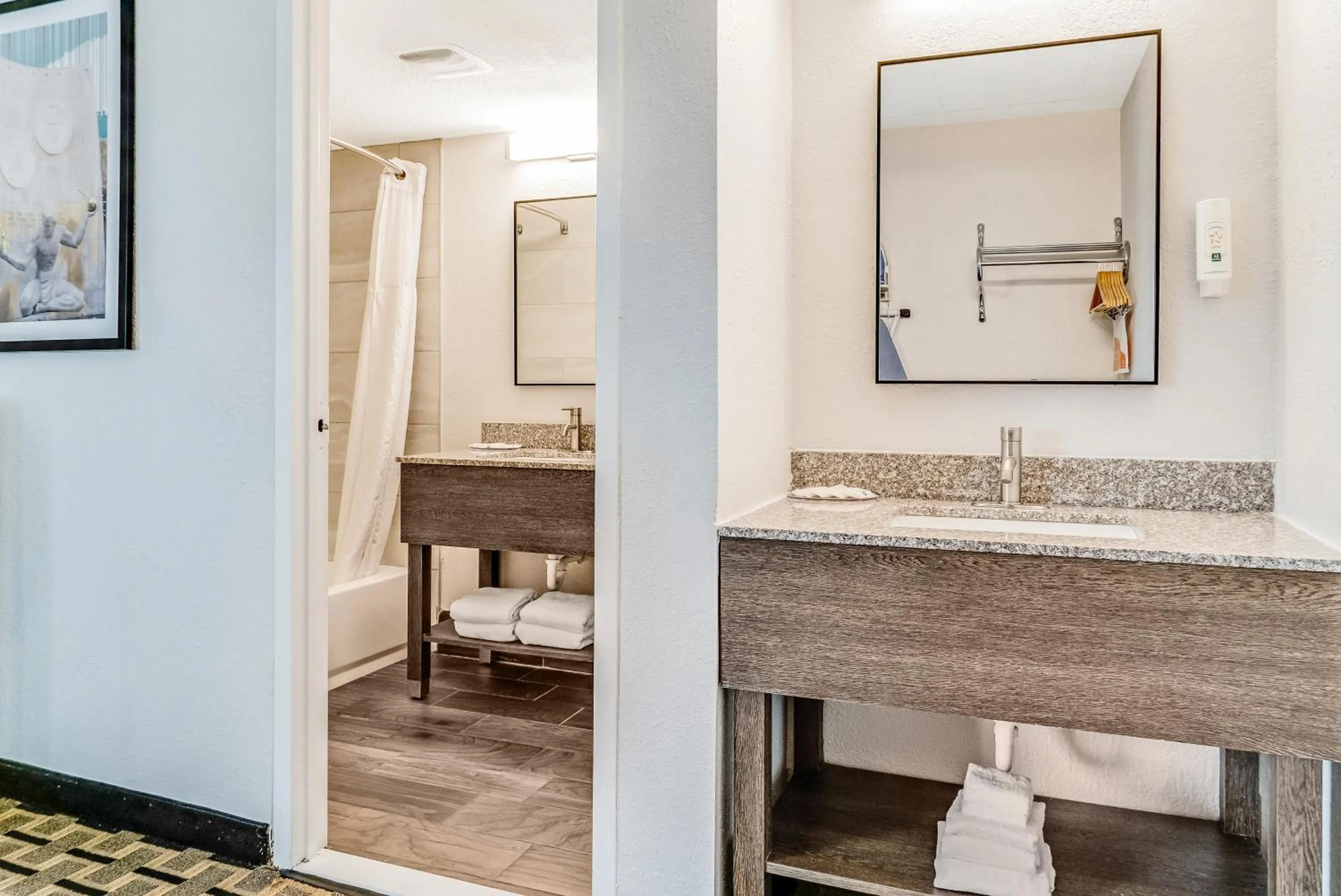 Bathroom in Quality Inn Detroit Downtown