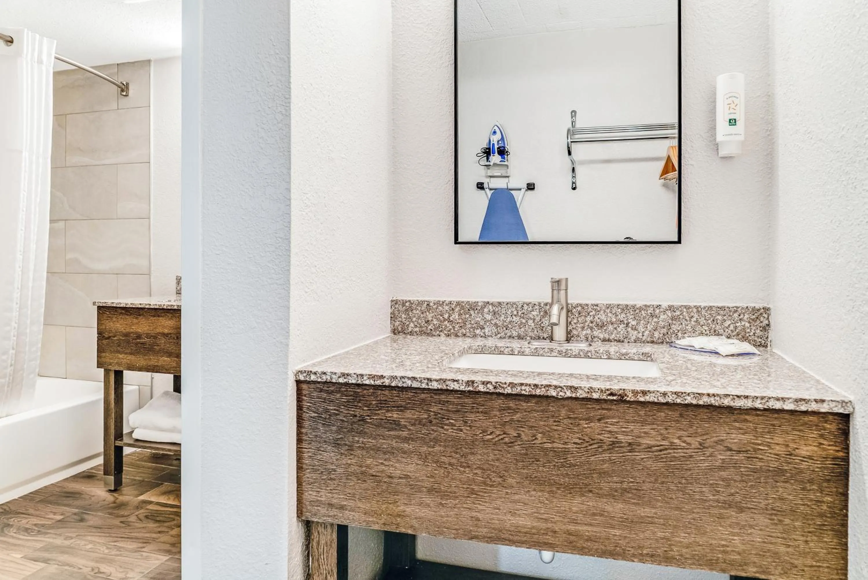 Bathroom in Quality Inn Detroit Downtown