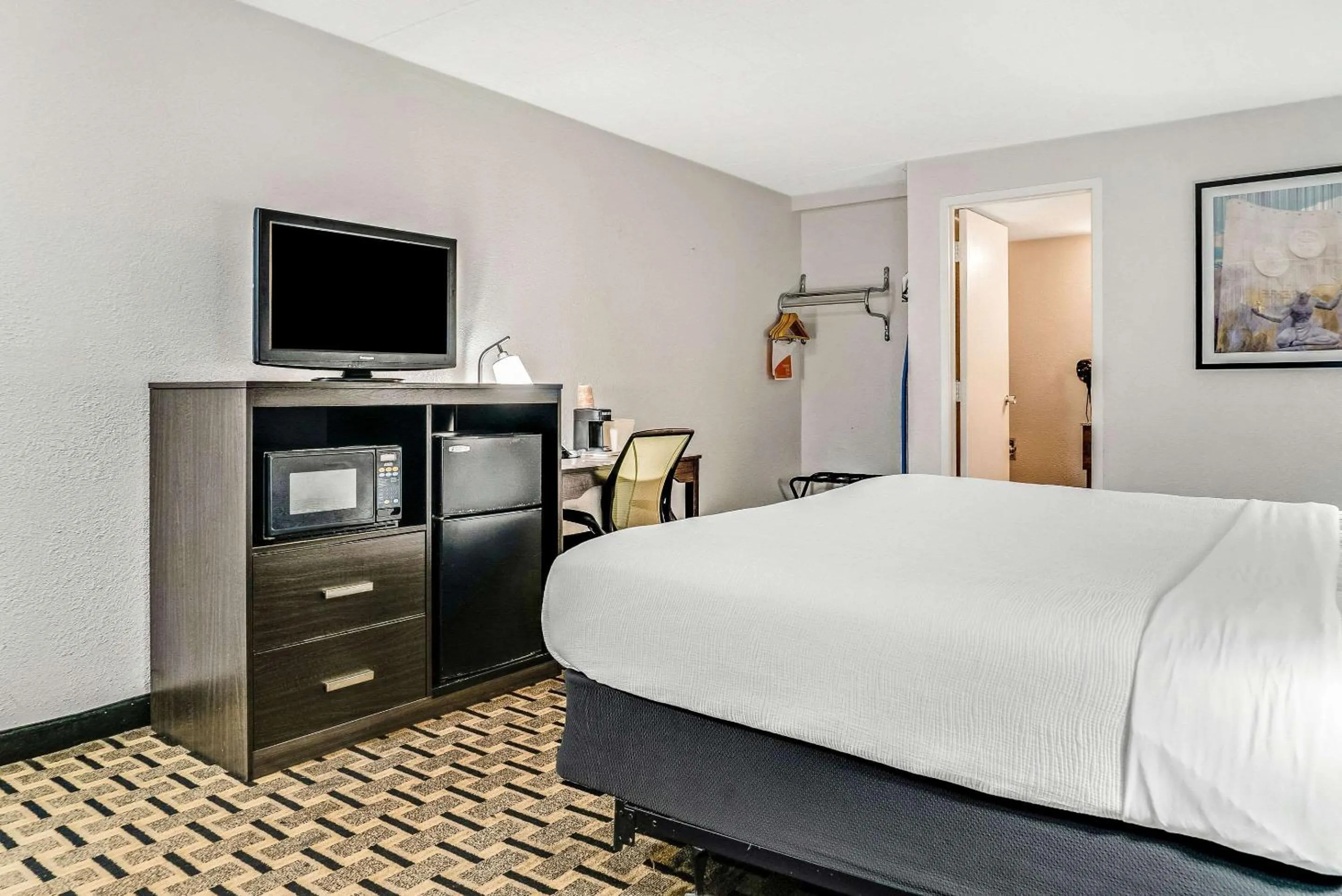 Bedroom, Bed in Quality Inn Detroit Downtown