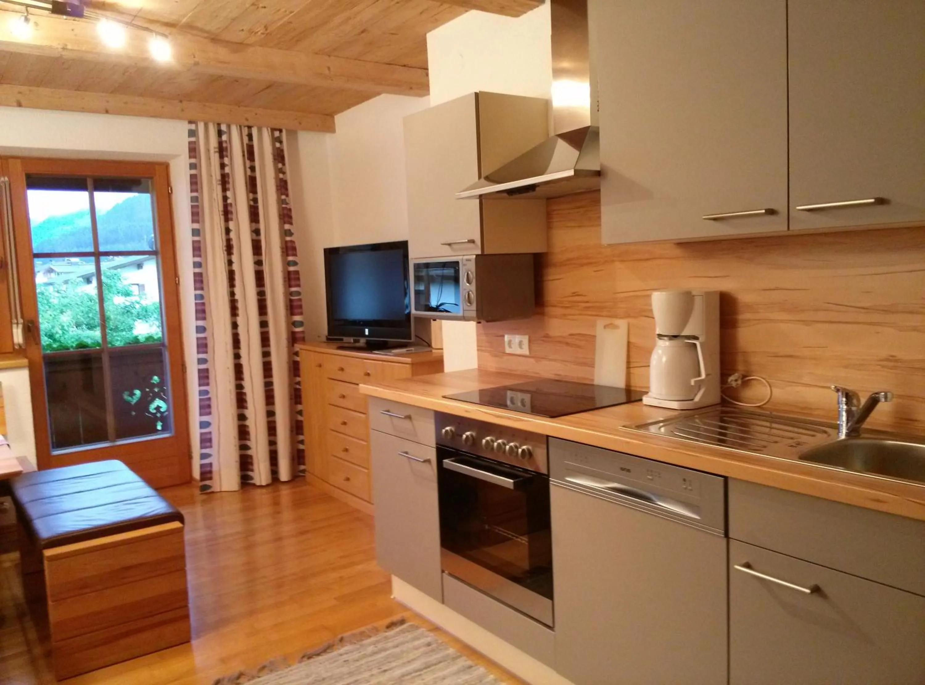 Kitchen or kitchenette in Ferienwohnung Prosch