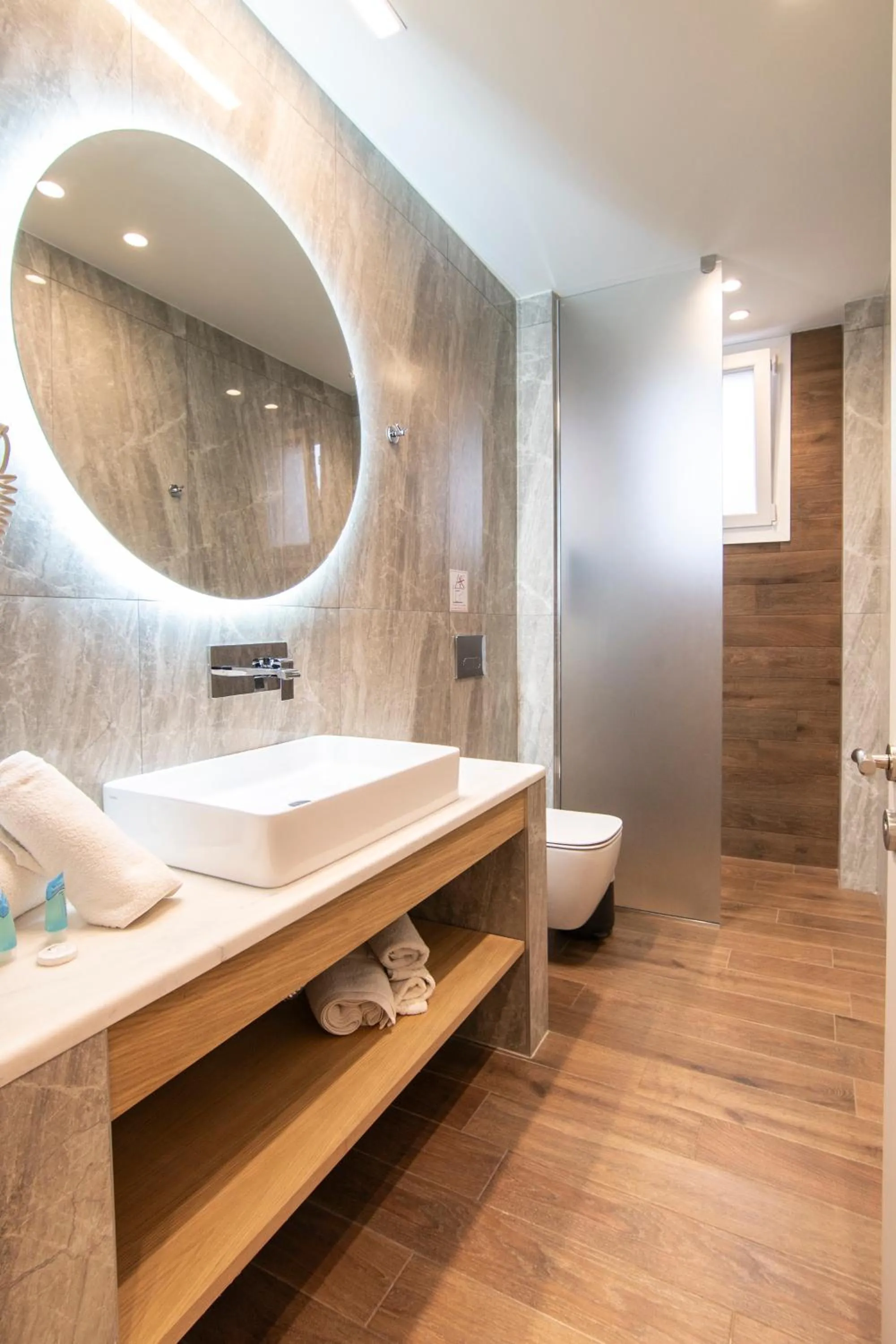 Bathroom in Thalassa Apart Hotel