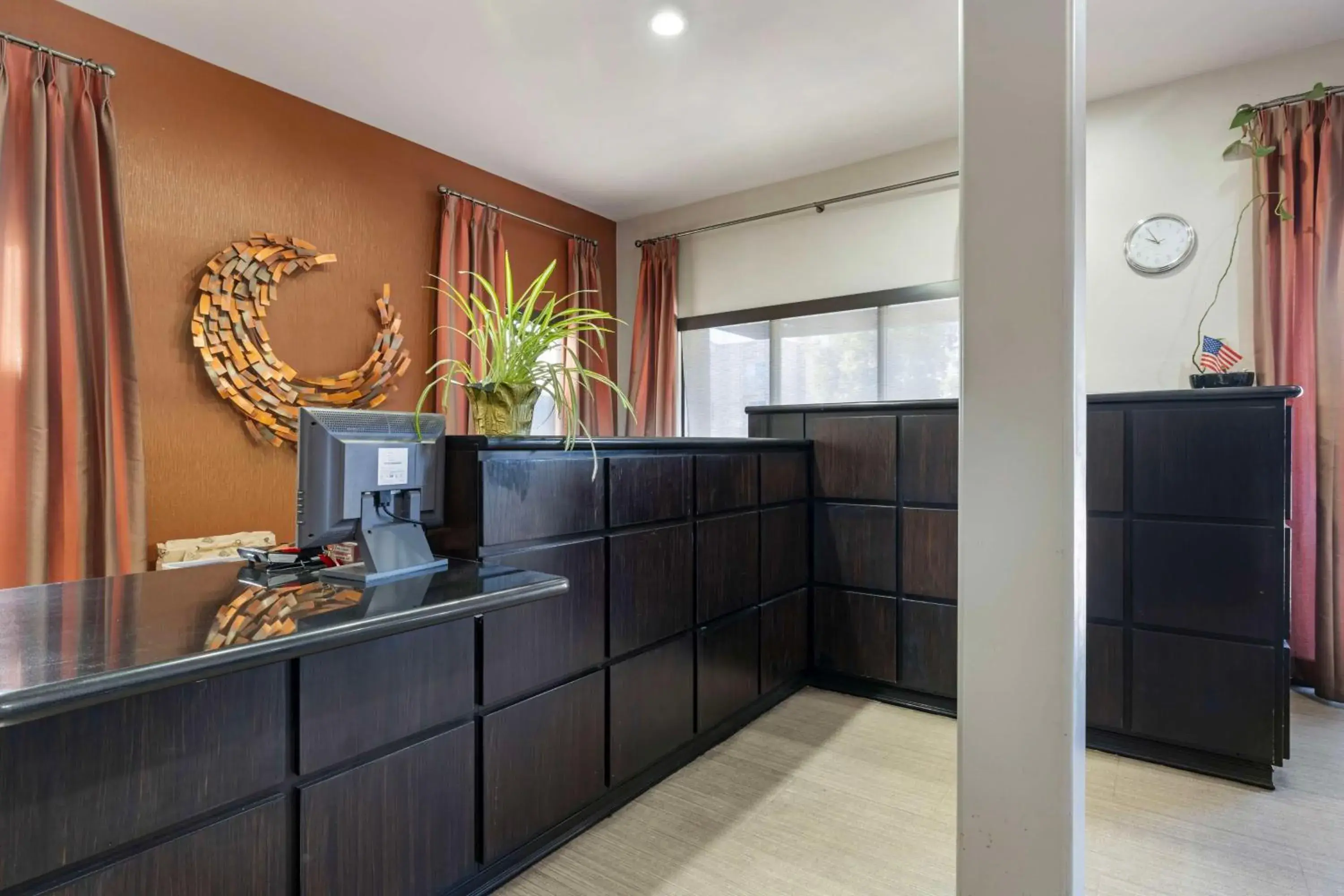 Lobby or reception in Best Western Royal Palace Inn & Suites Lobby or reception in Best Western Royal Palace Inn & Suites