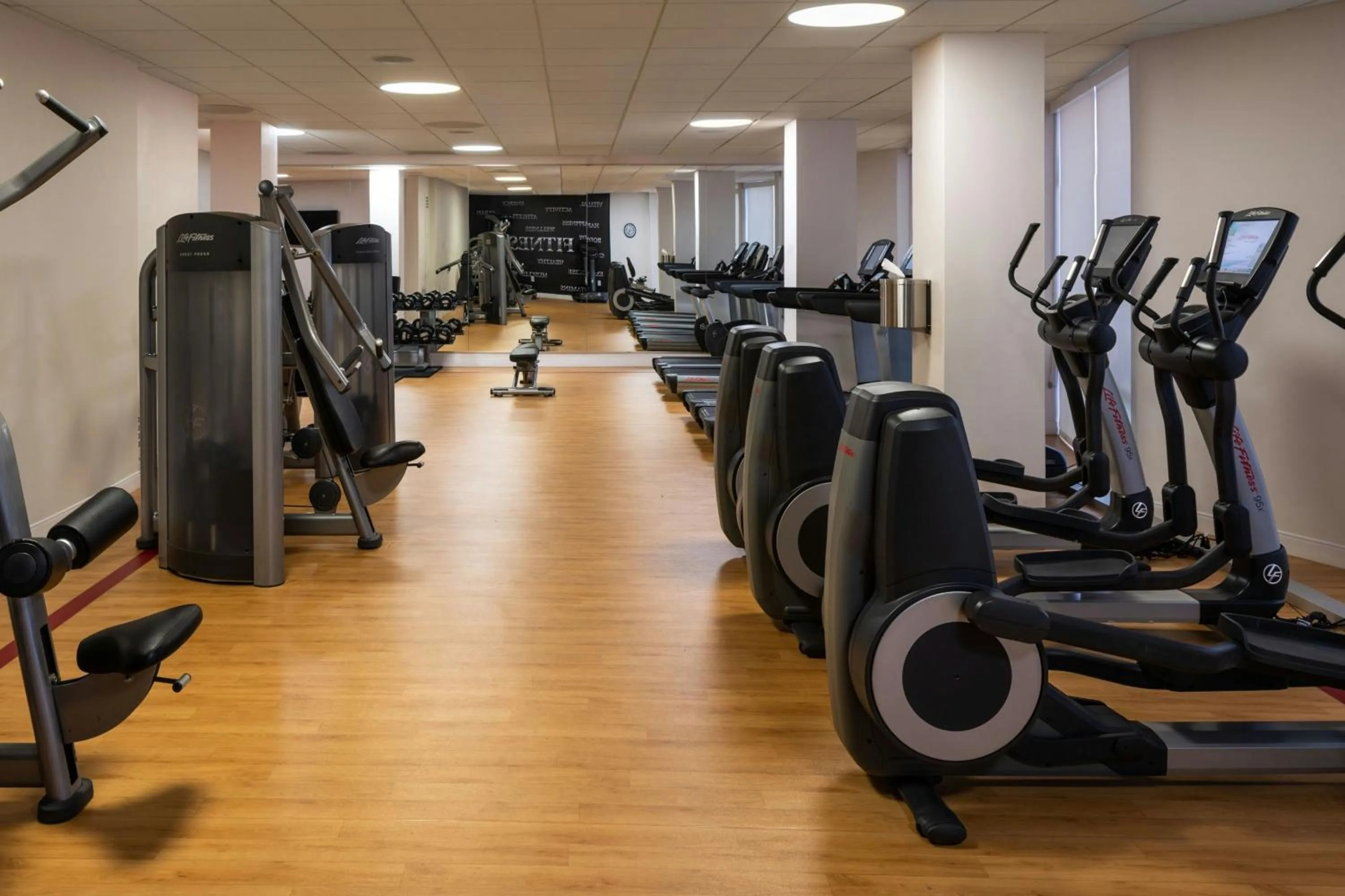 Fitness centre/facilities in Sheraton Dallas Hotel by the Galleria