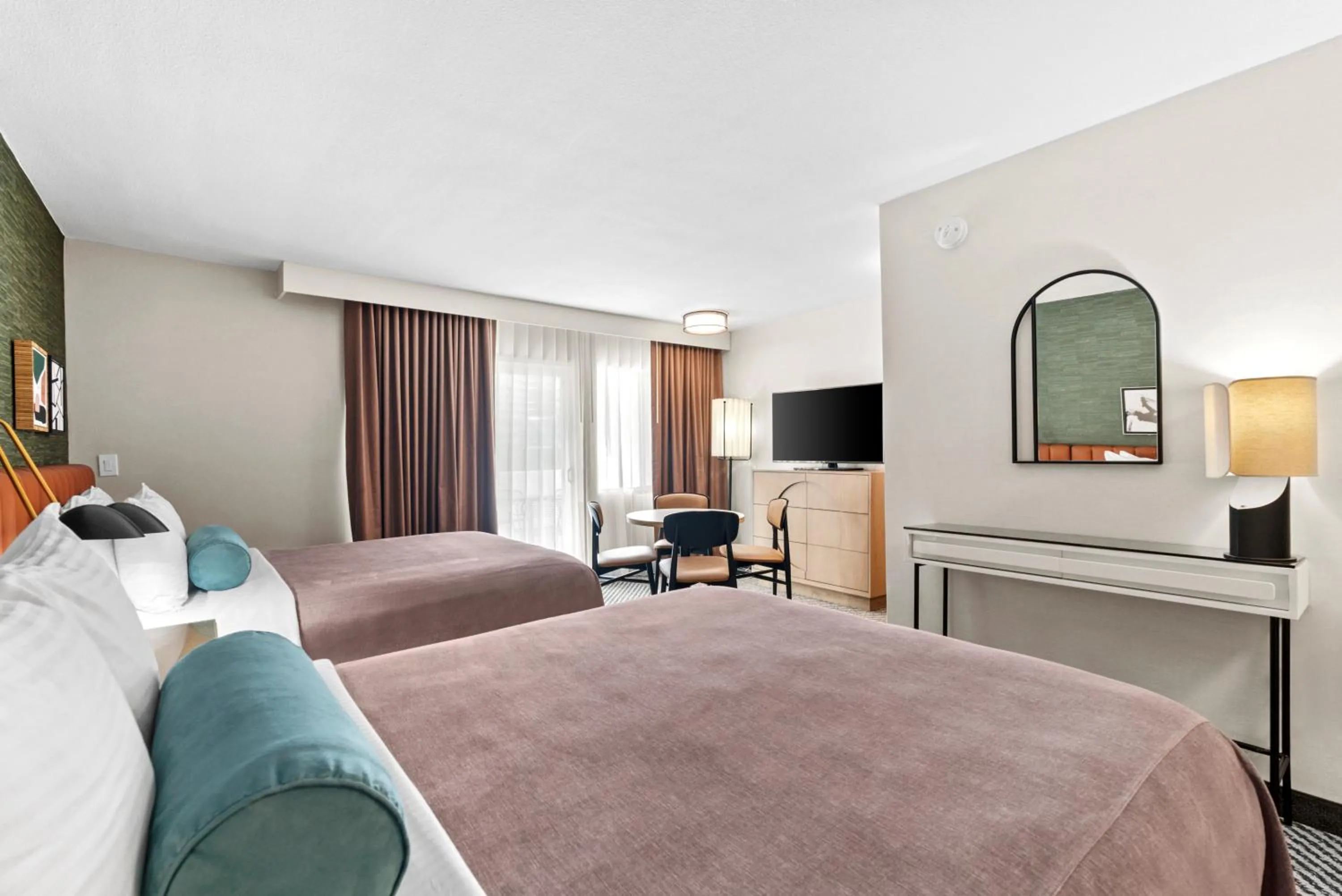 Bedroom, Bed in Royal Palace Westwood Hotel