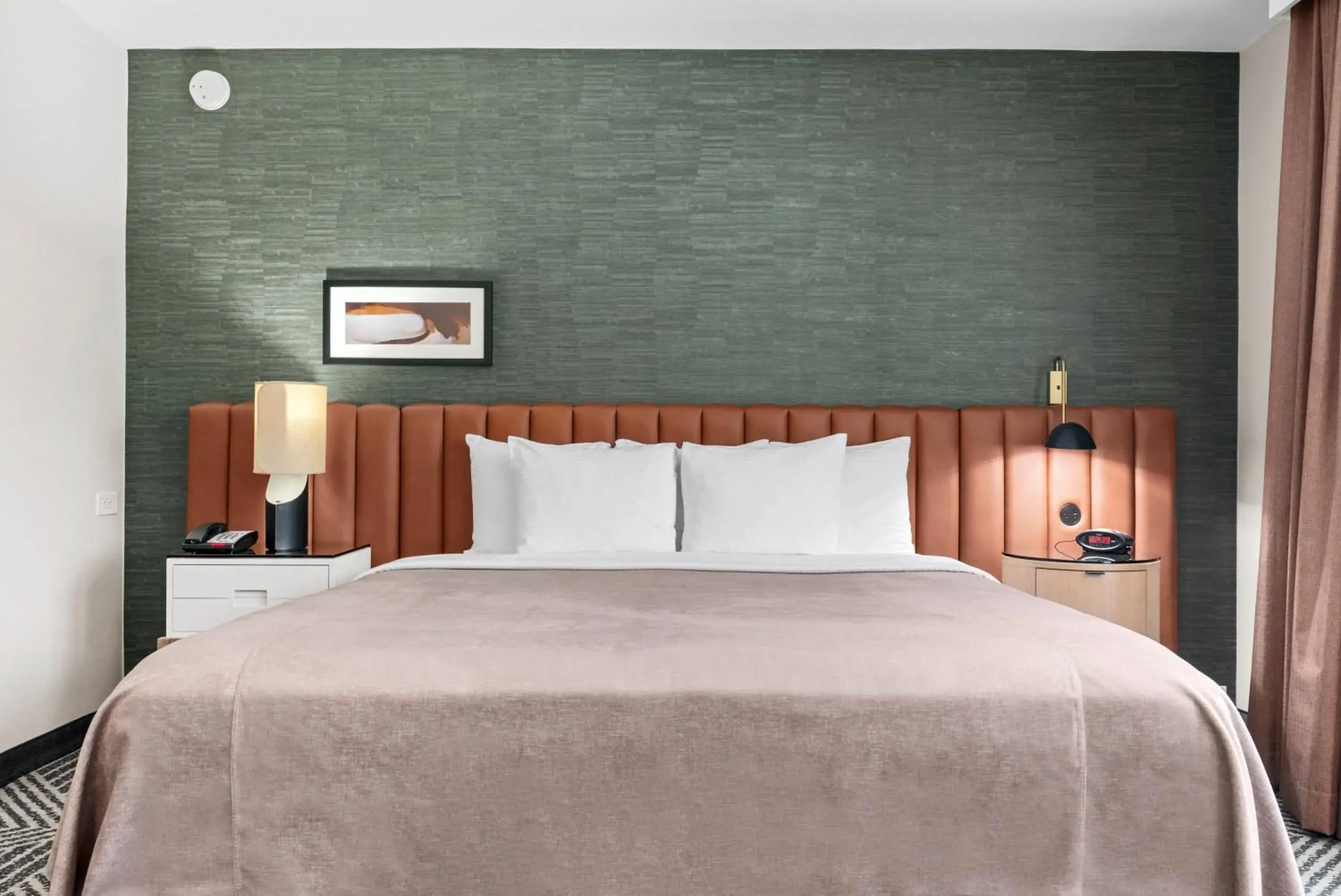 Bed in Royal Palace Westwood Hotel Bed in Royal Palace Westwood Hotel