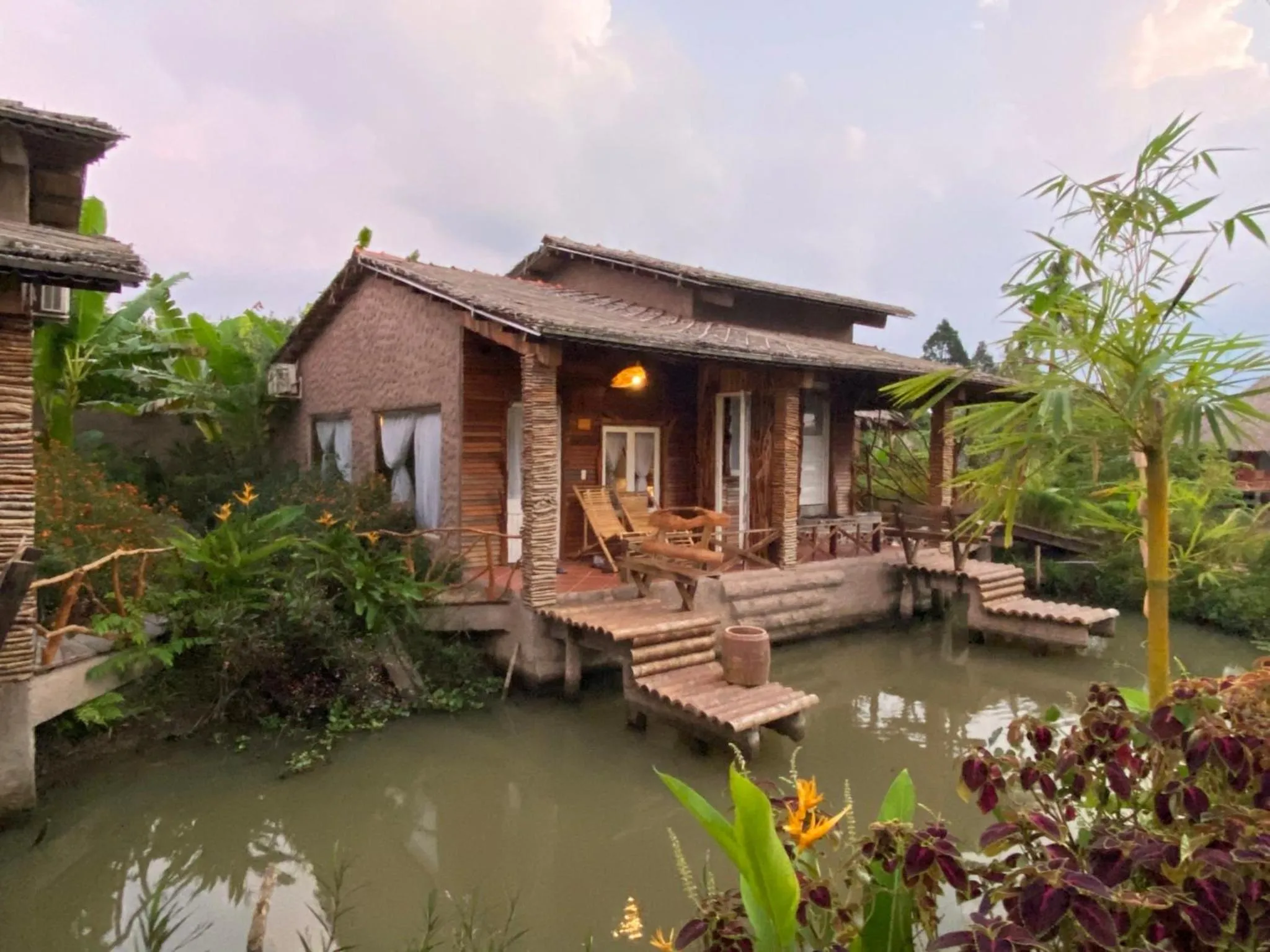 MEKONG SILT ECOLODGE