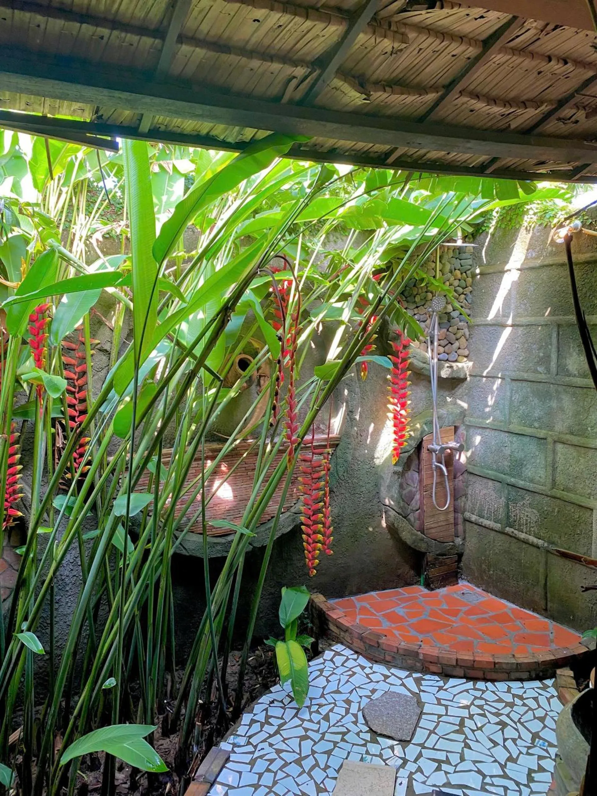 Shower in Mekong Silt Ecolodge - Pool & Half-Board Included