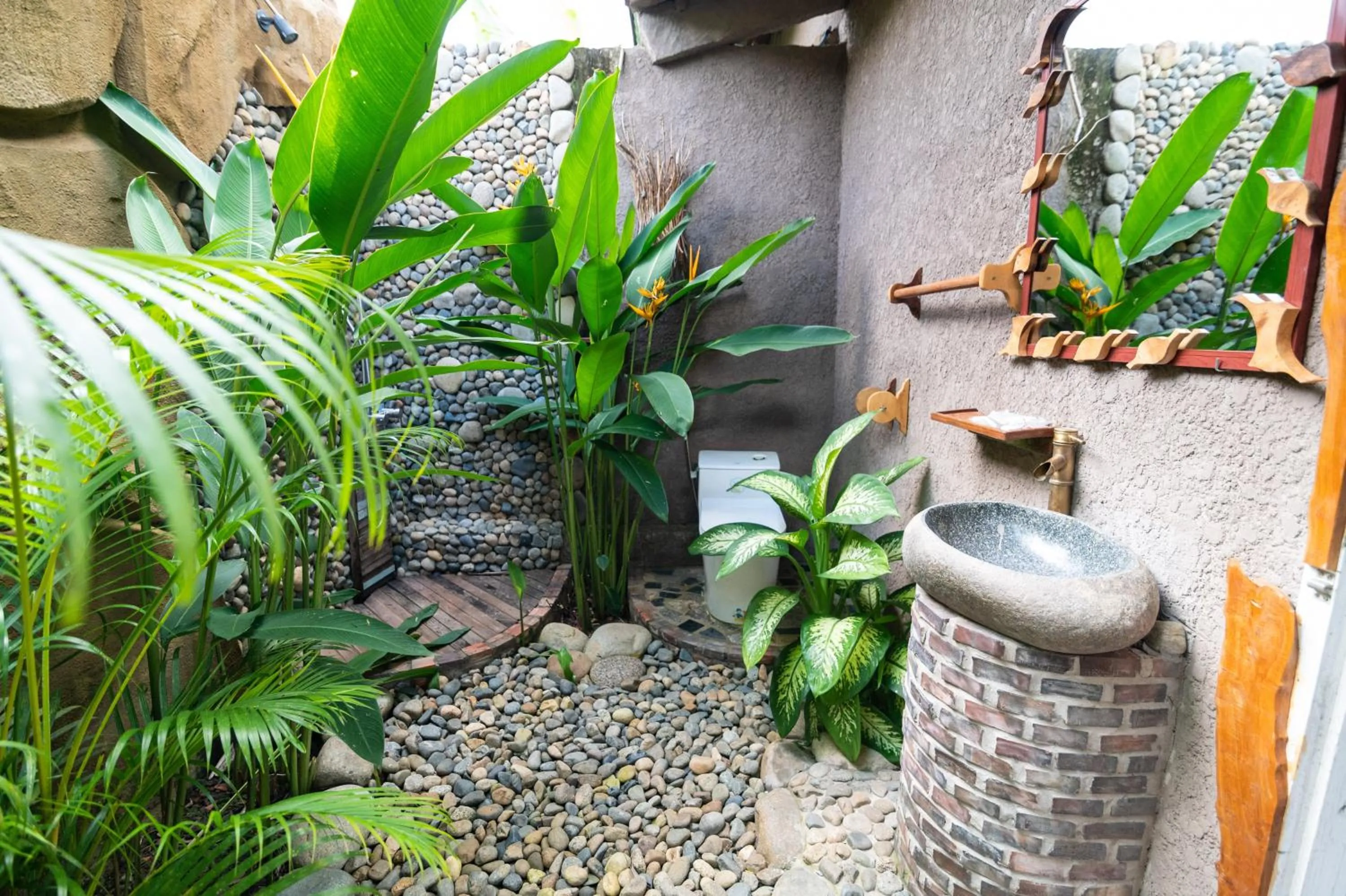 Bowling in MEKONG SILT ECOLODGE