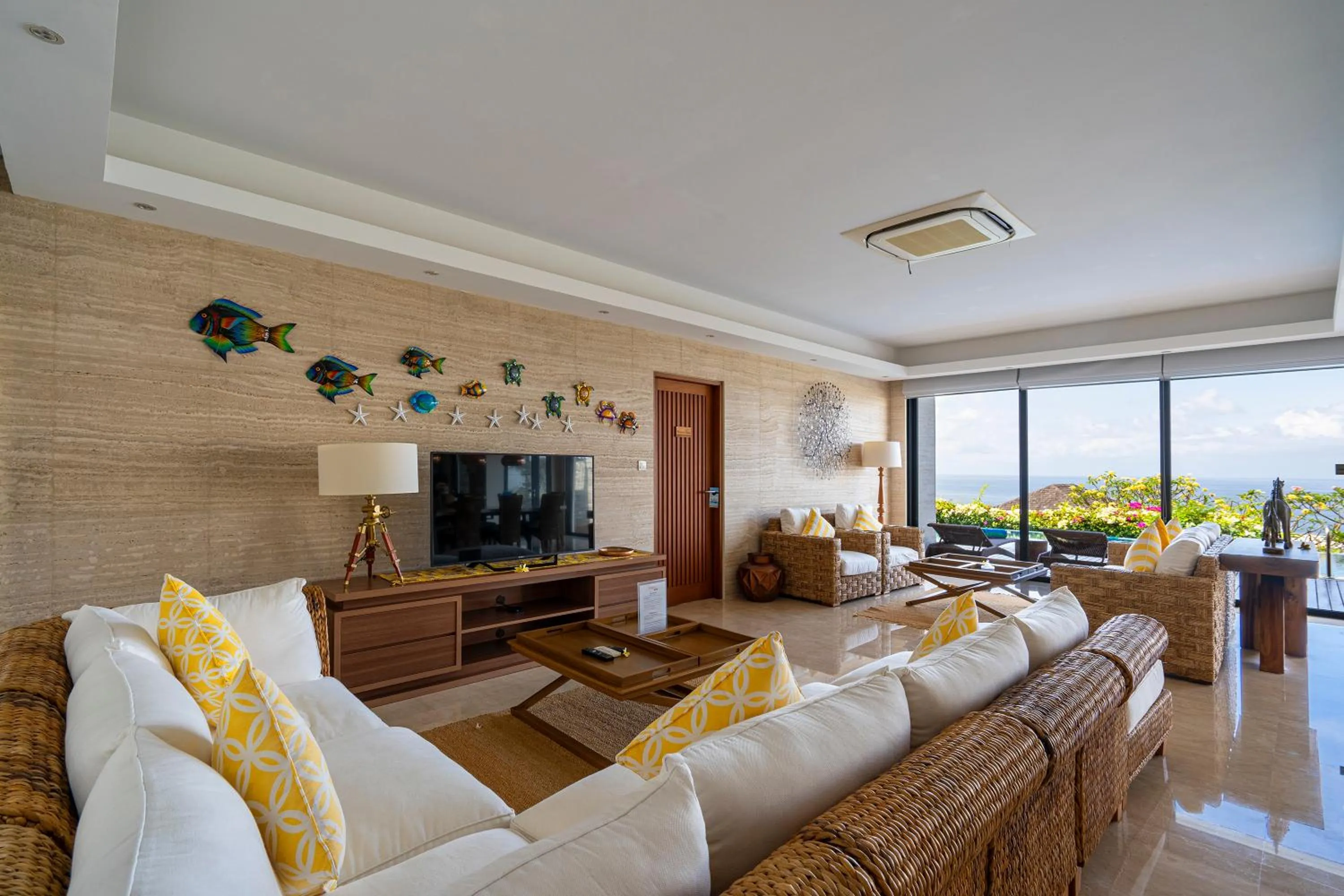 TV and multimedia in Moritz Palm Villa