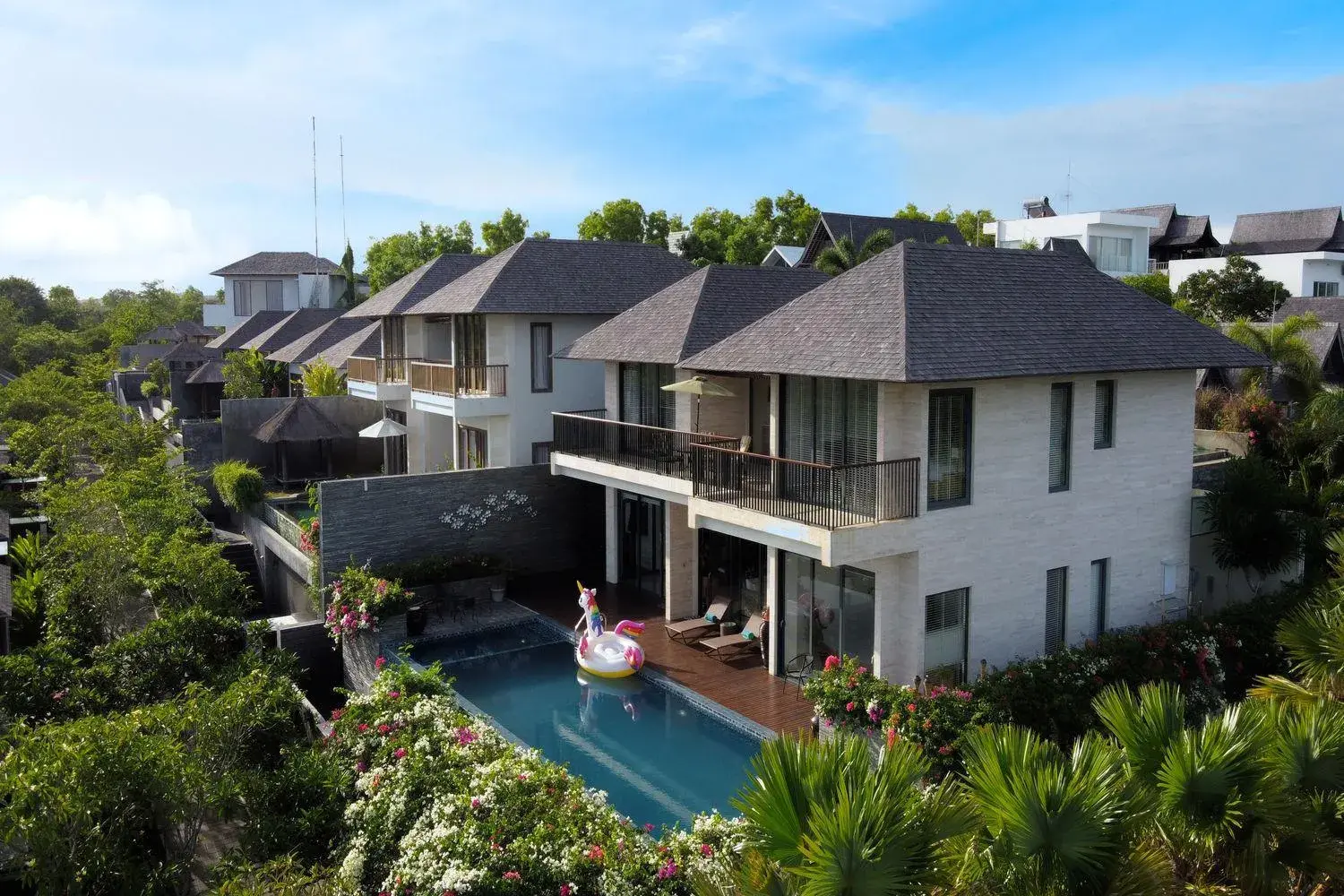 Property building in Moritz Palm Villa Property building in Moritz Palm Villa