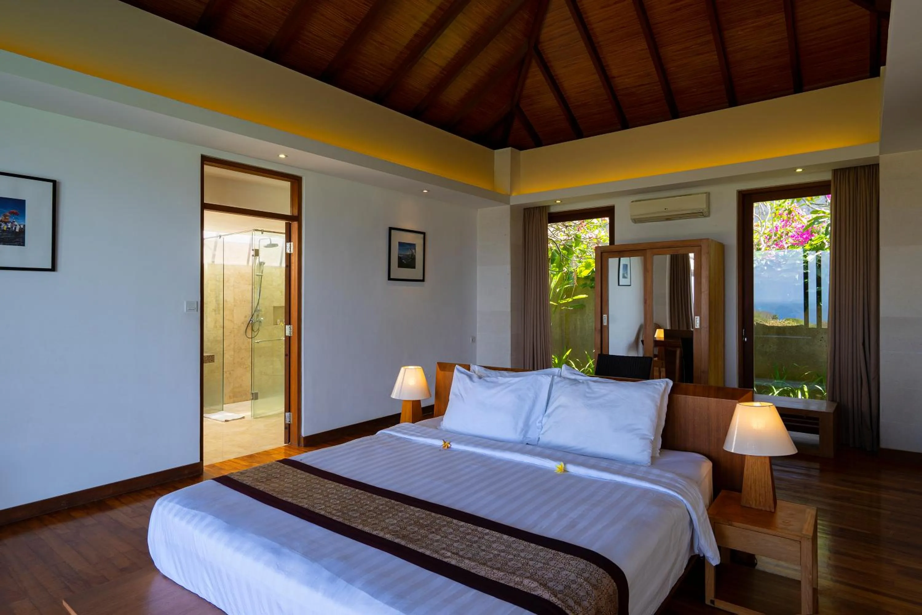 Bed in Moritz Palm Villa