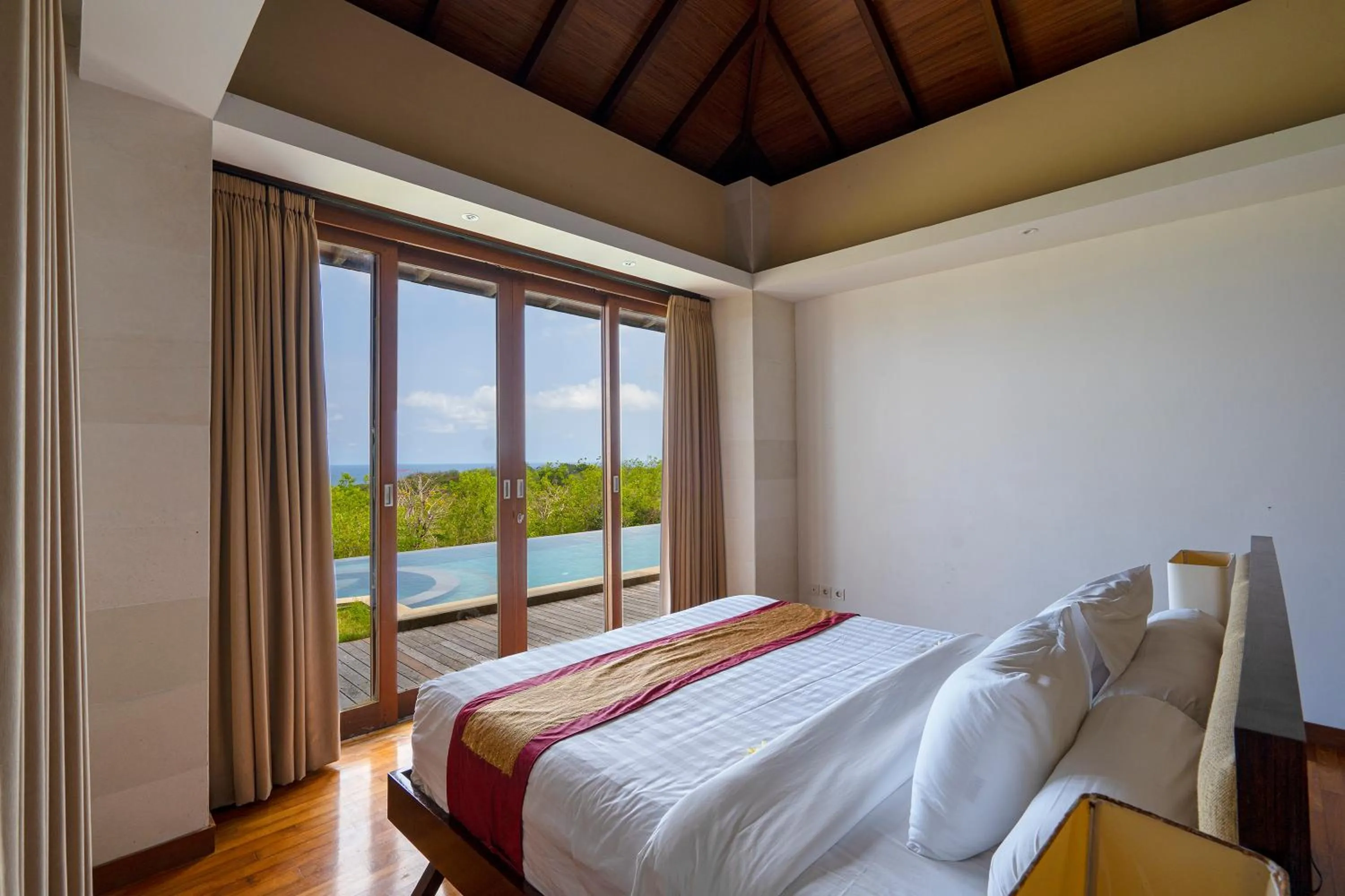 Bed in Moritz Palm Villa