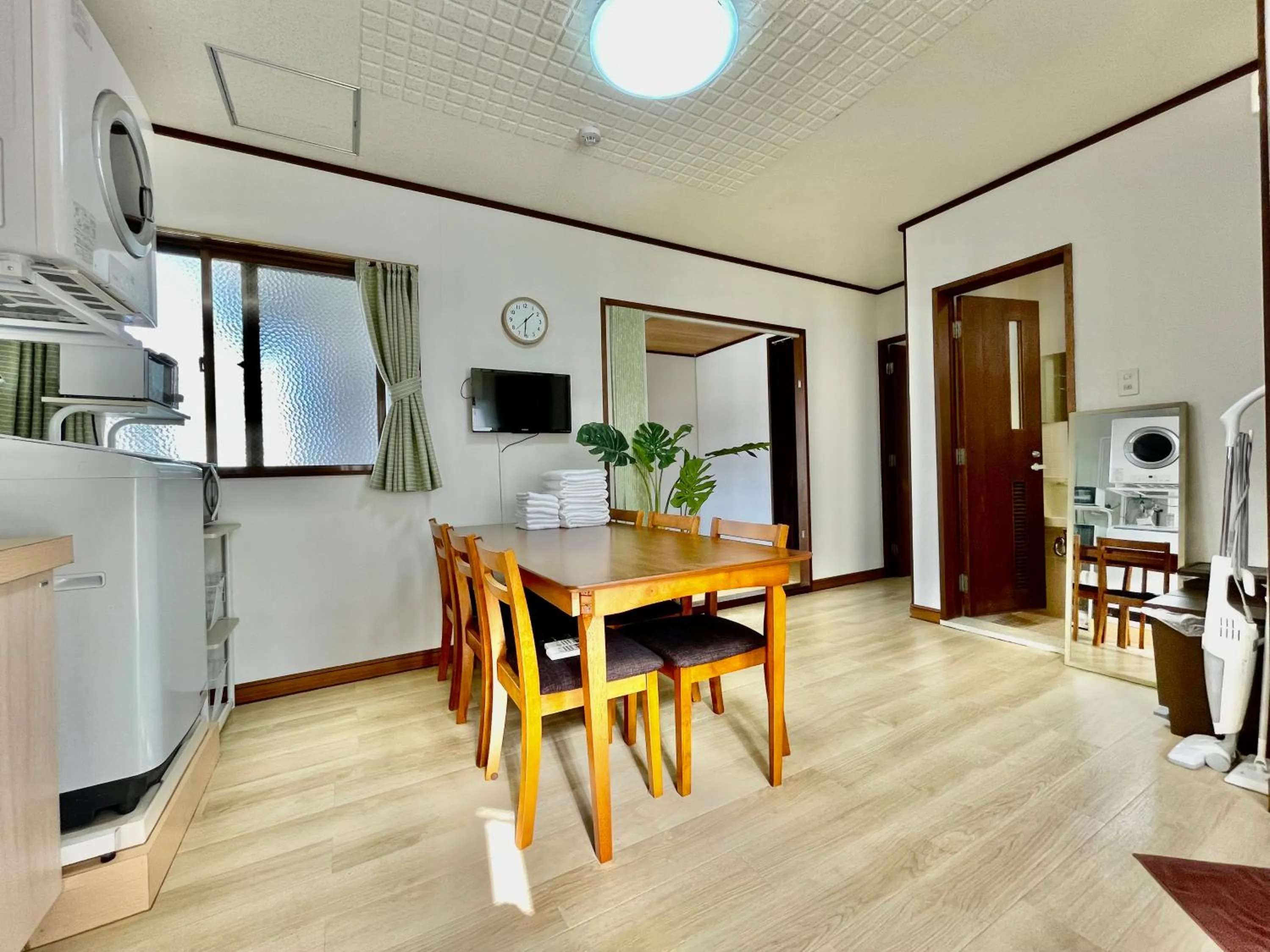 Dining area in West Villa