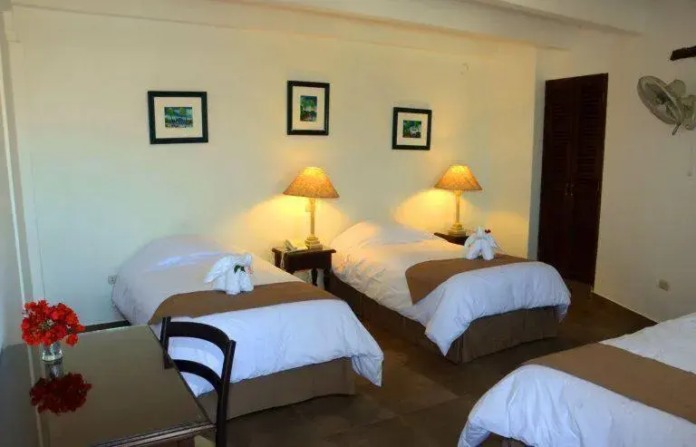 Superior Triple Room in Hotel Sol de Ica Superior Triple Room in Hotel Sol de Ica