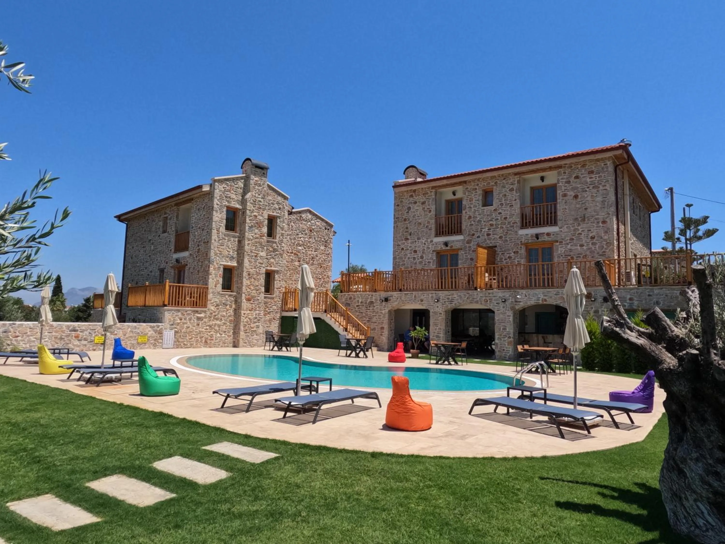 Property building in ZEYT INN HOTEL