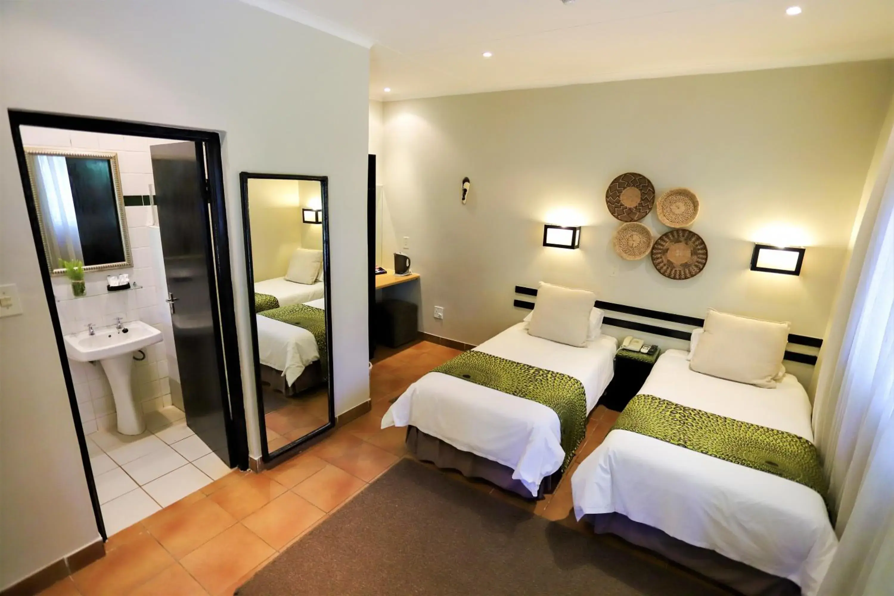 Bedroom, Bed in Mantenga Lodge Bedroom, Bed in Mantenga Lodge