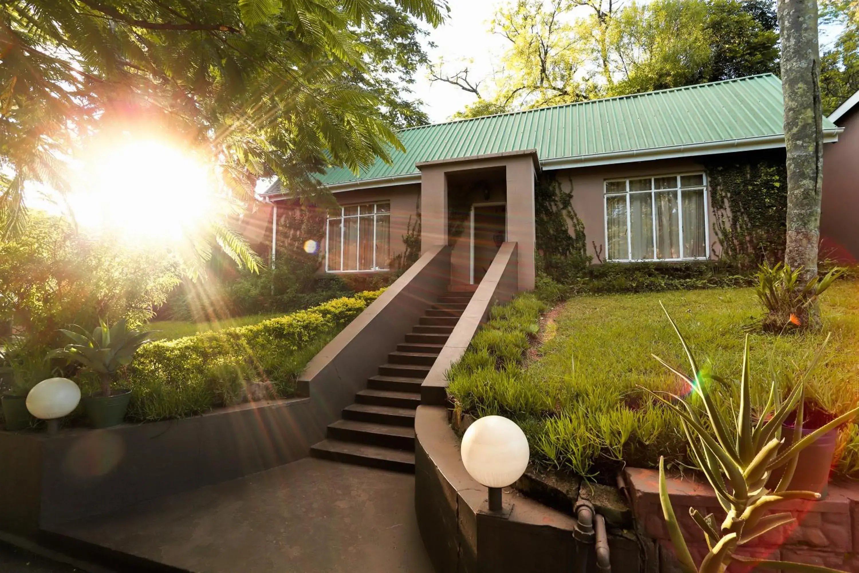 Property building in Mantenga Lodge Property building in Mantenga Lodge