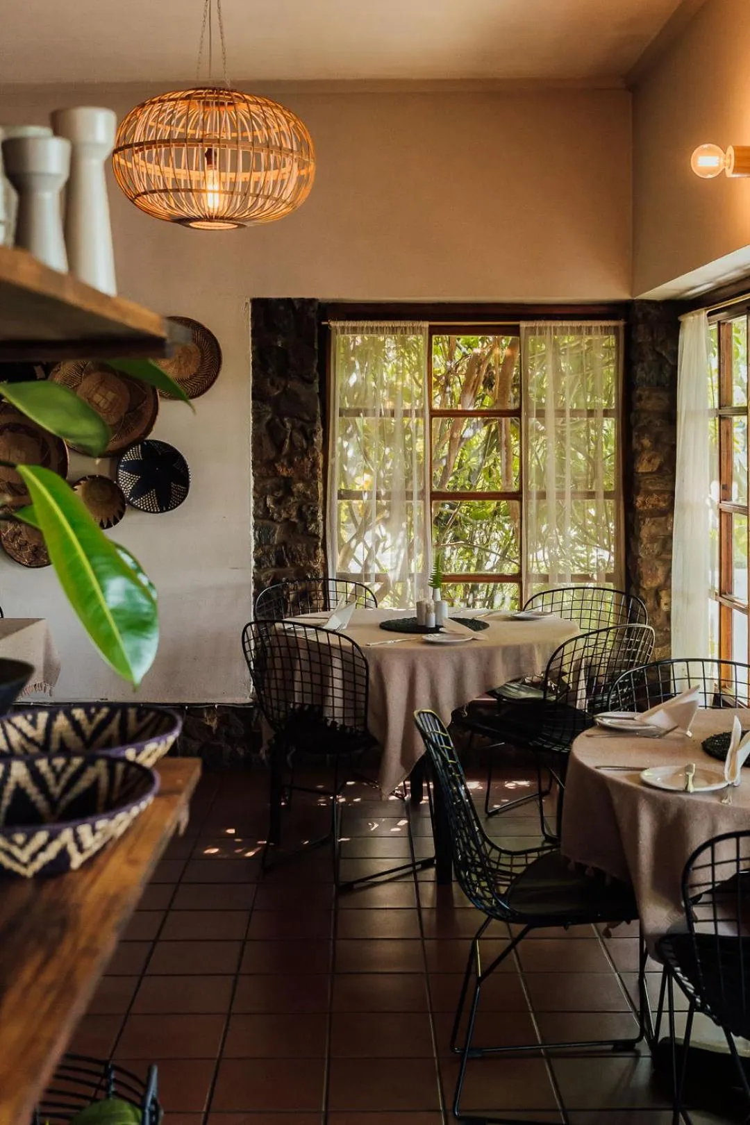 Restaurant/places to eat in Mantenga Lodge