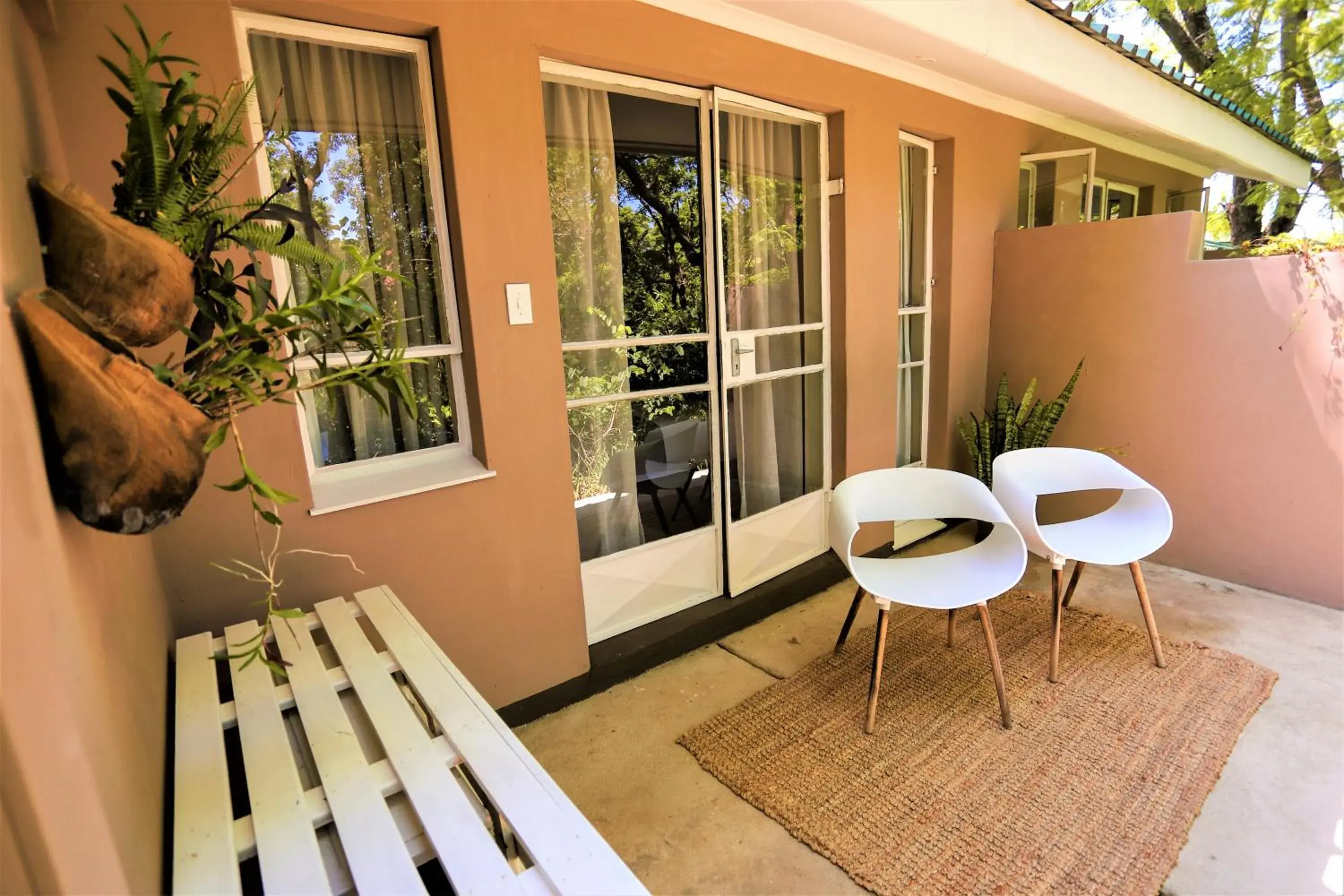 Large Double or Twin Room - single occupancy in Mantenga Lodge Large Double or Twin Room - single occupancy in Mantenga Lodge