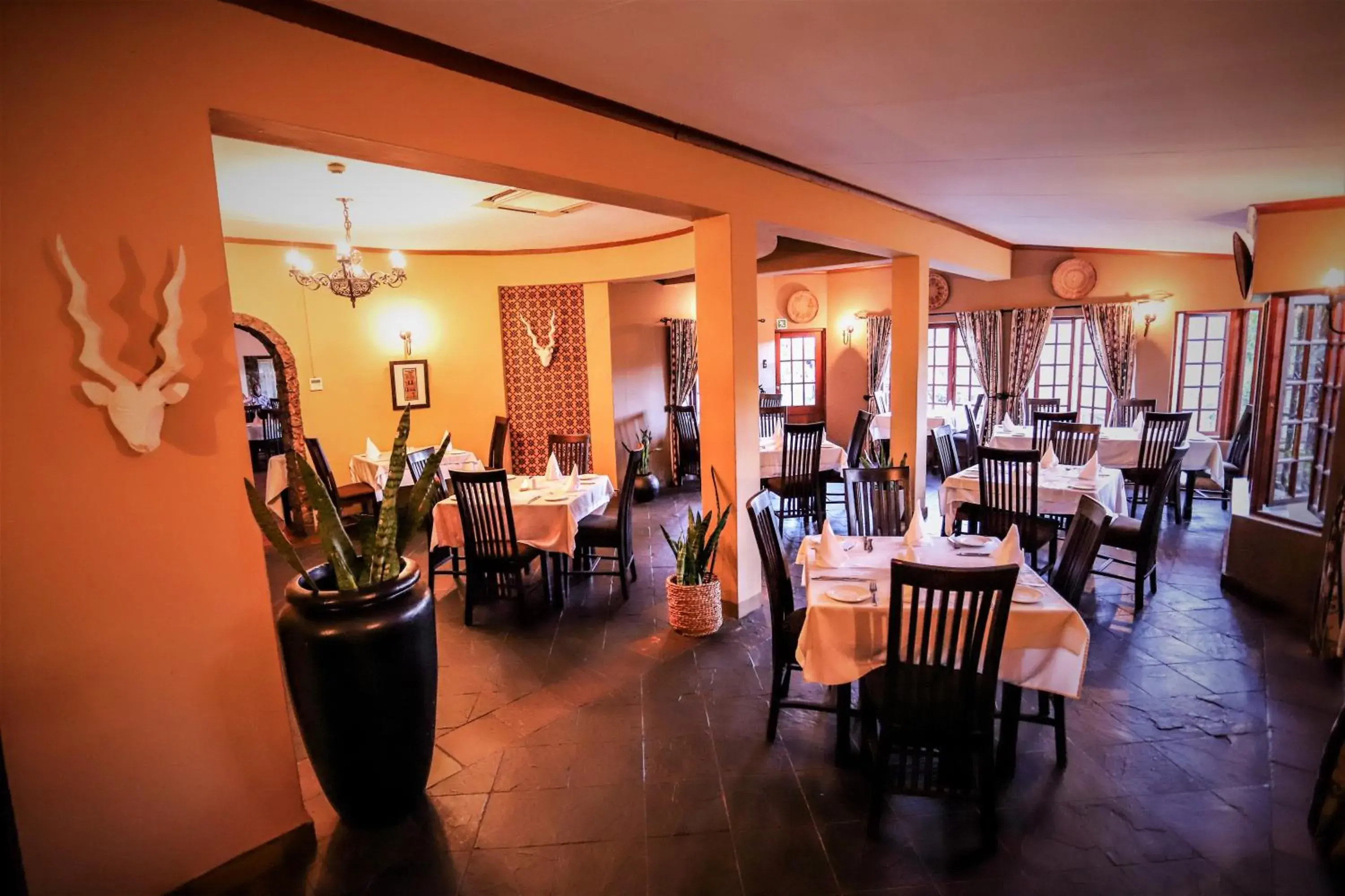 Restaurant/places to eat in Mantenga Lodge Restaurant/places to eat in Mantenga Lodge