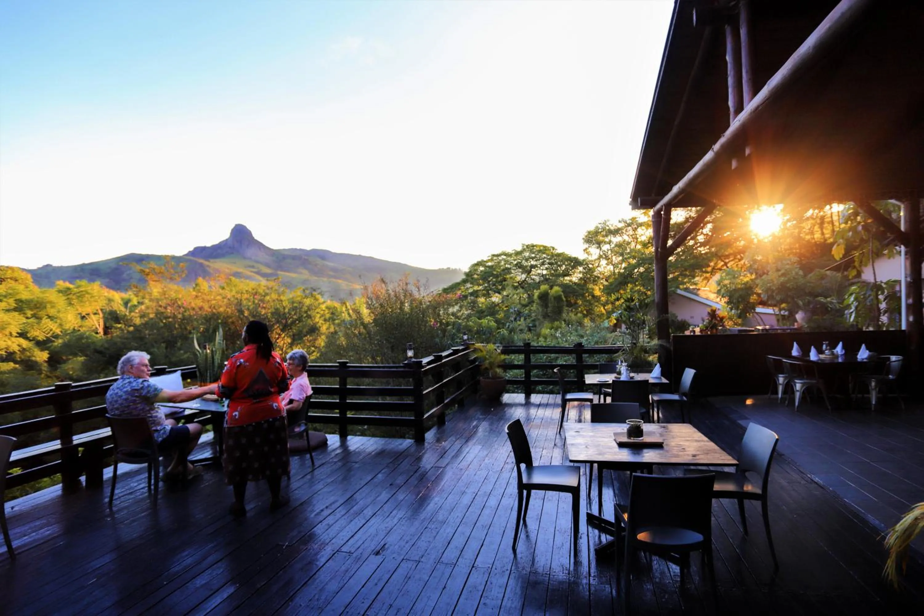 Restaurant/places to eat in Mantenga Lodge