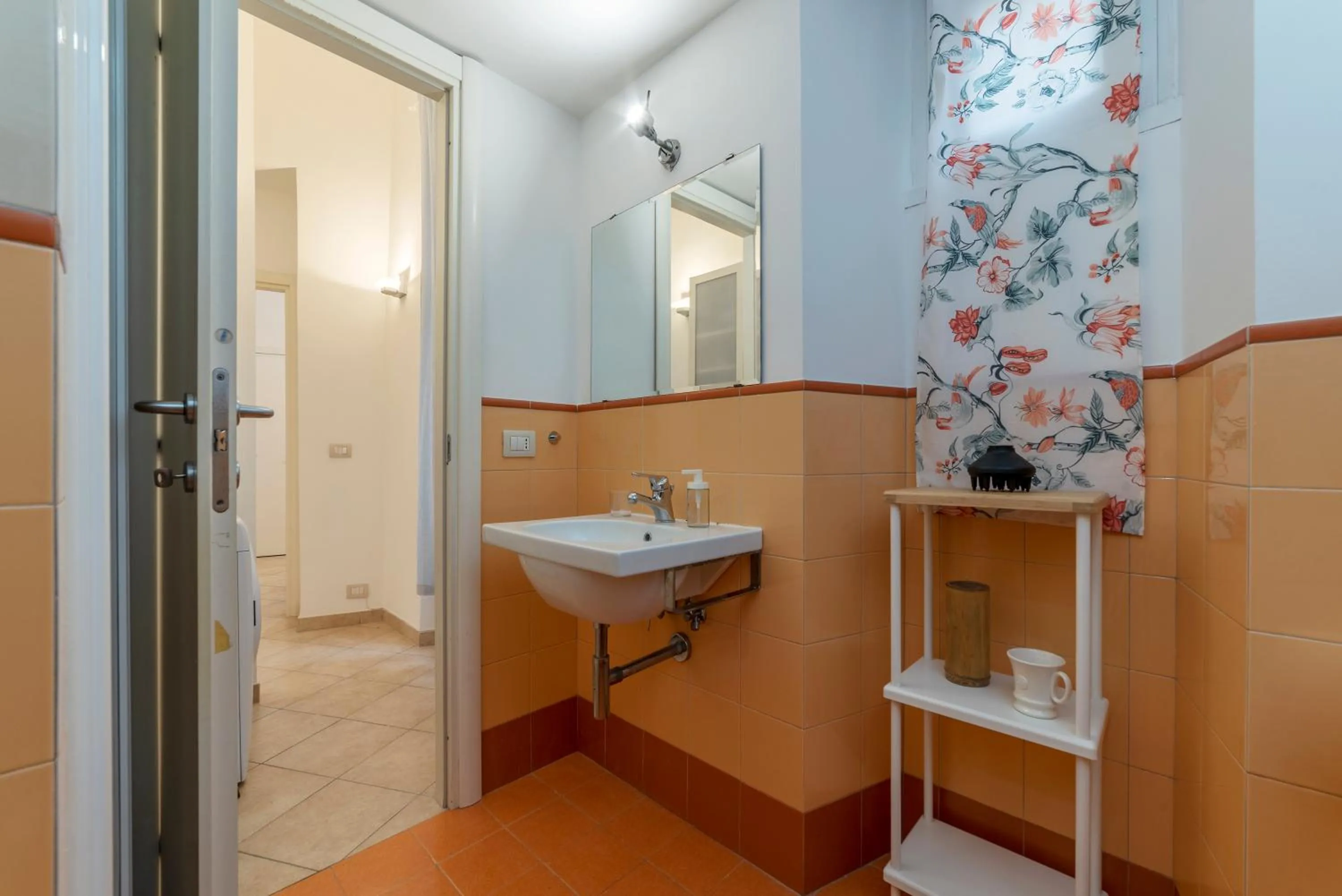 GuestHost - Villa Borghese & Villa Albani Apt