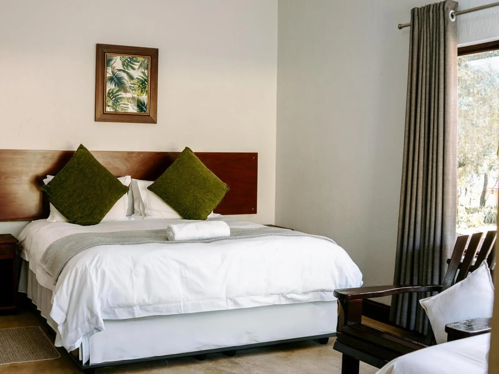 Photo of the whole room, Bed in Nkonyeni Lodge & Golf Estate