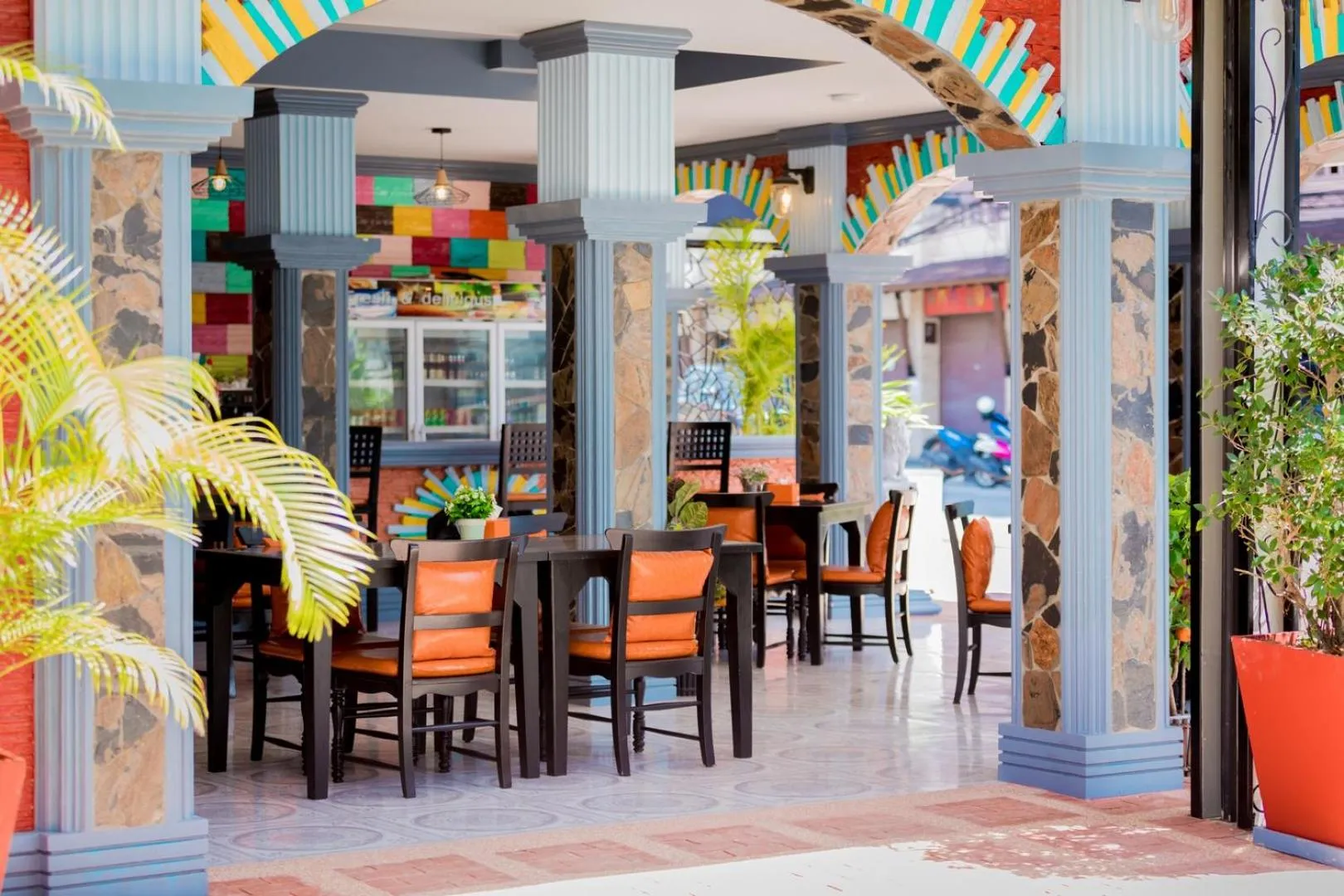 Restaurant/places to eat in Kerton Hostel