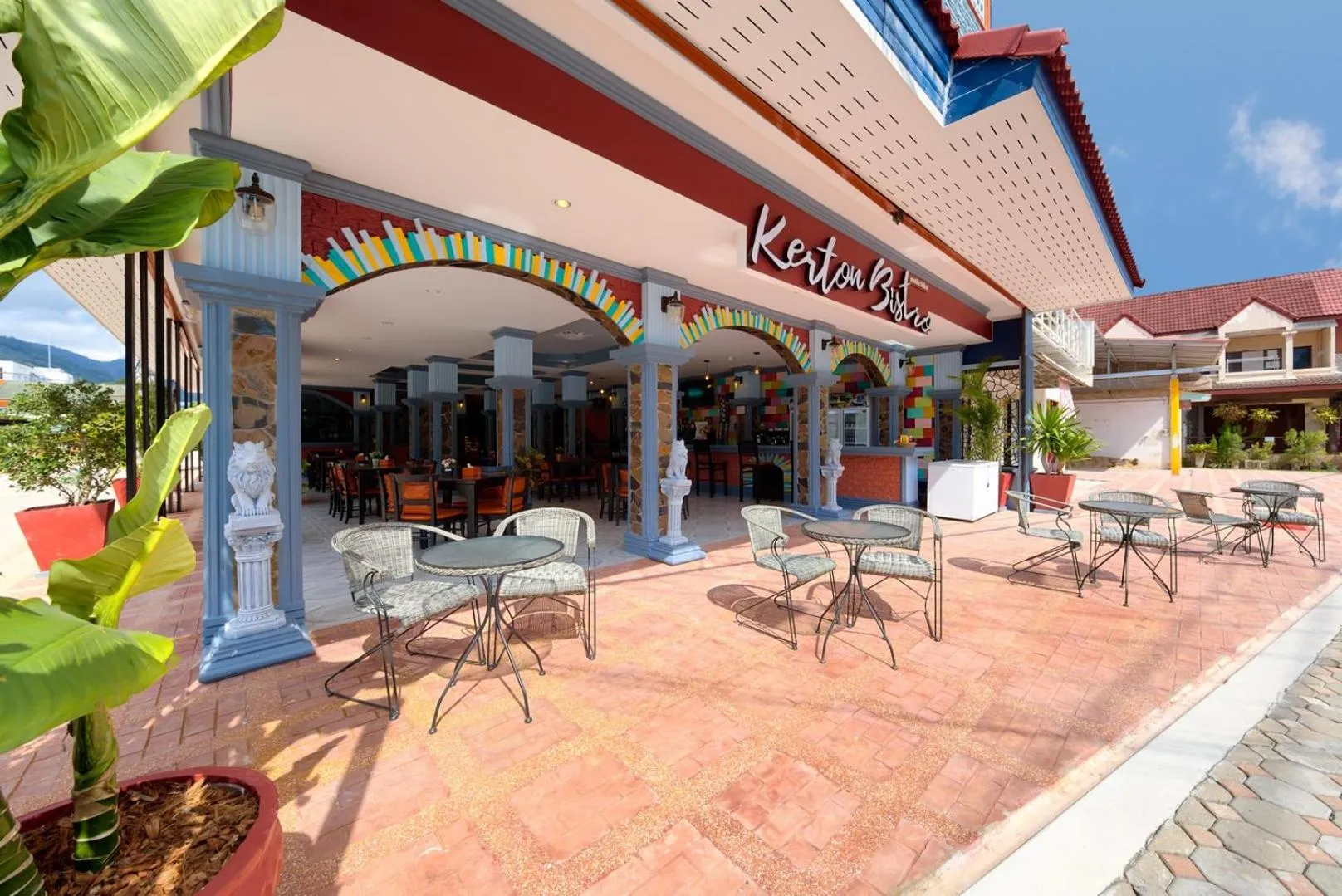 Restaurant/places to eat in Kerton Hostel