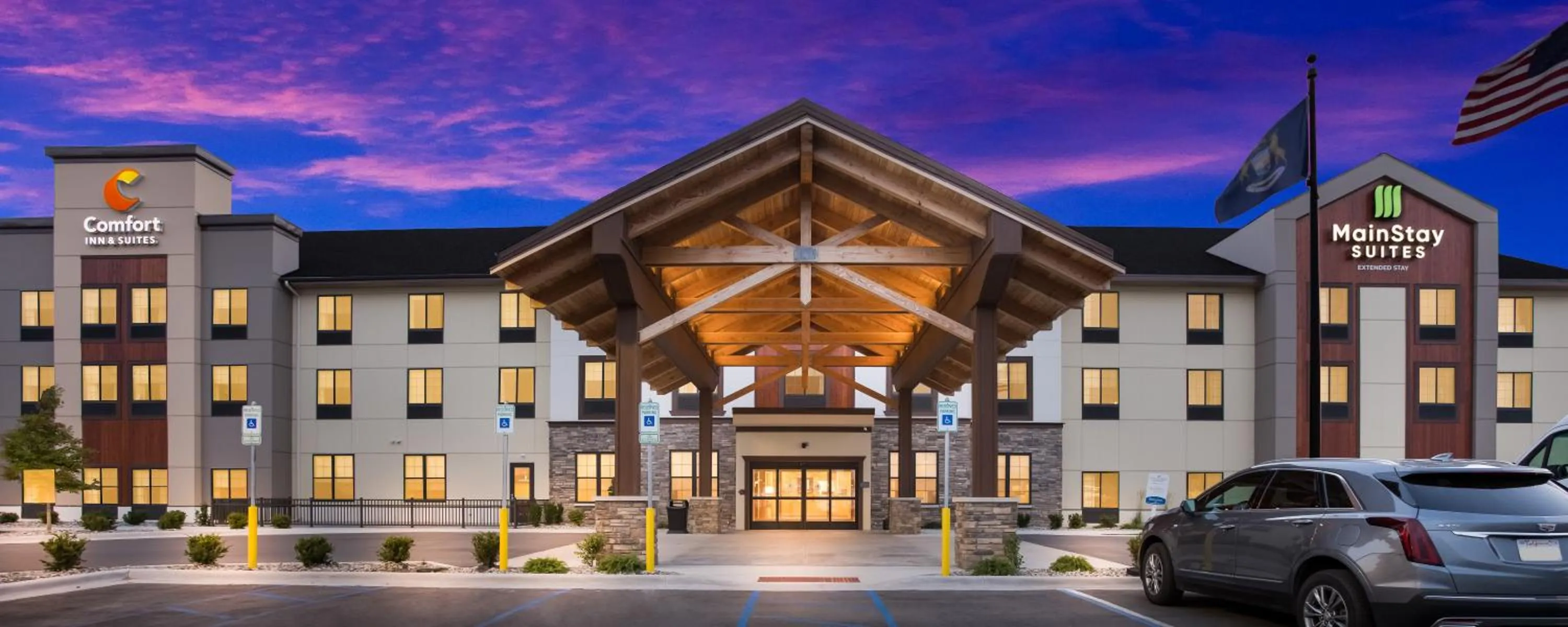 Property building in MainStay Suites Gaylord