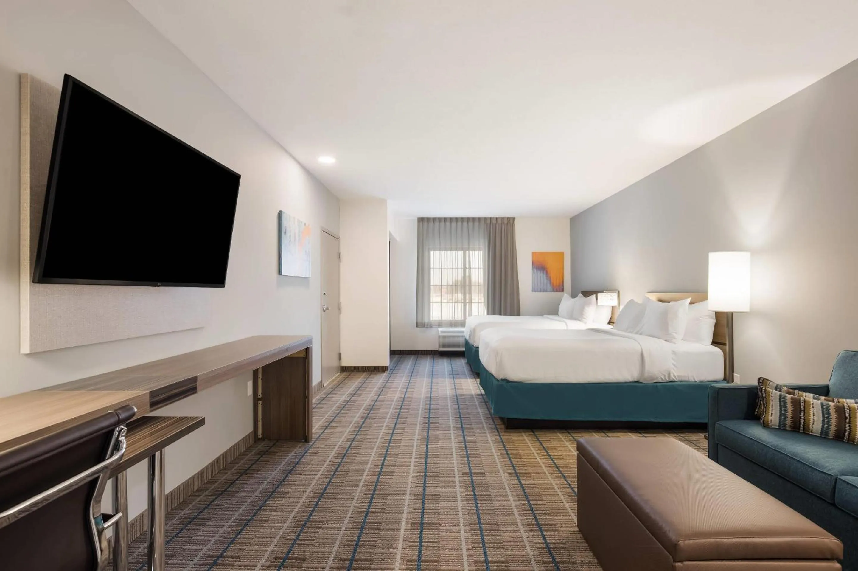 Bedroom, Bed in MainStay Suites Gaylord