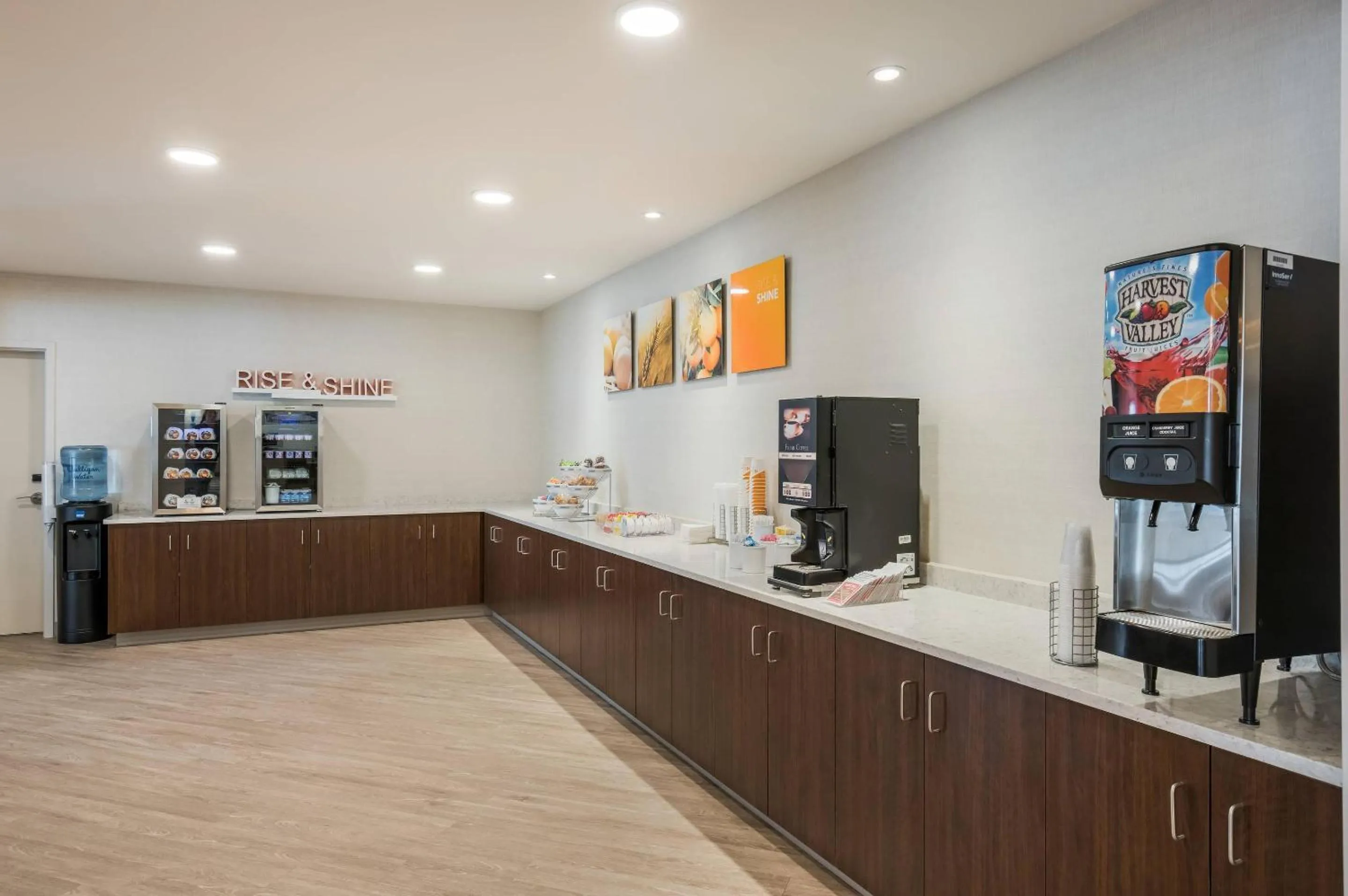 Breakfast in MainStay Suites Gaylord