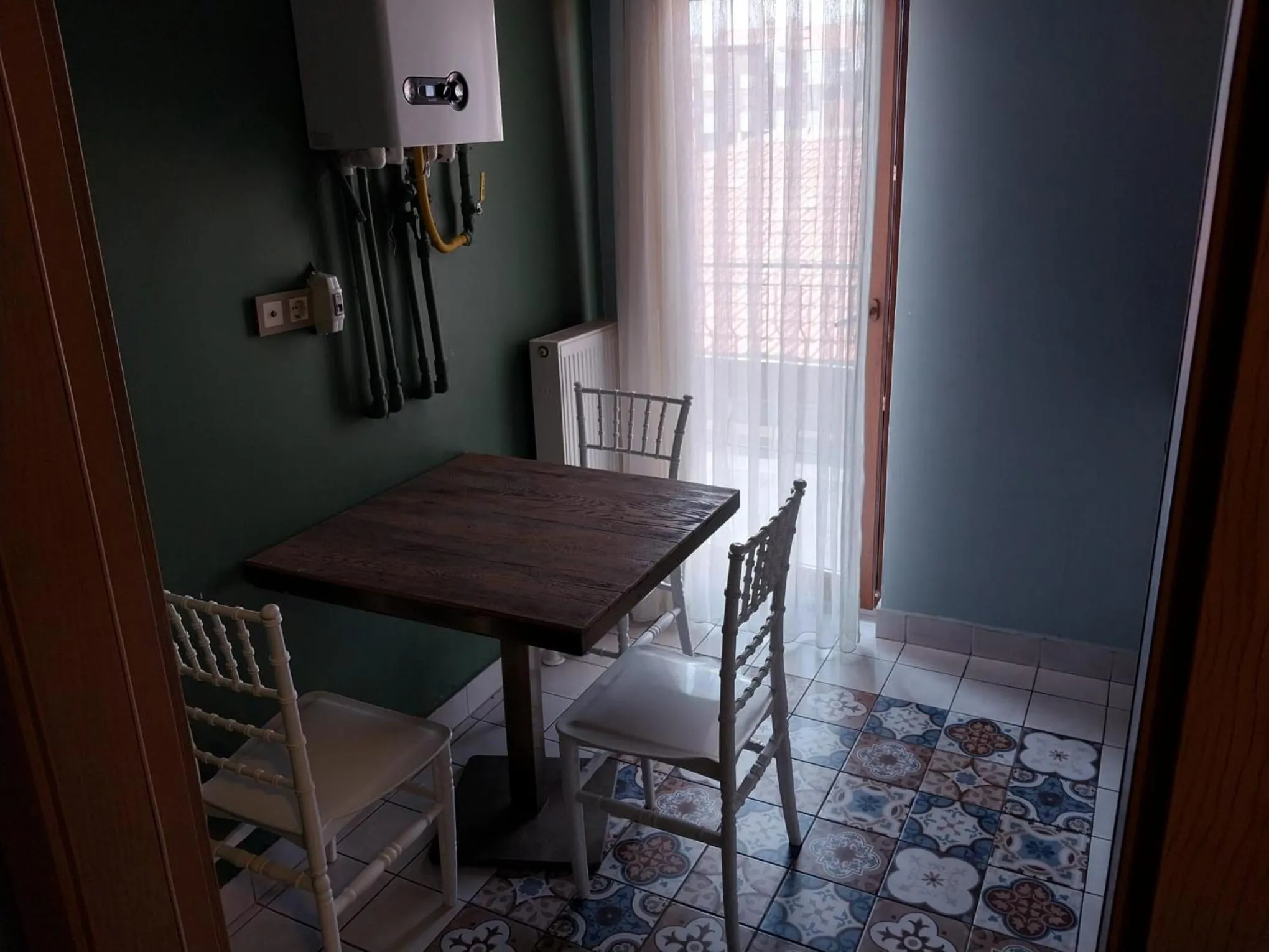 Kitchen or kitchenette in BUTİK 24 SUİTES