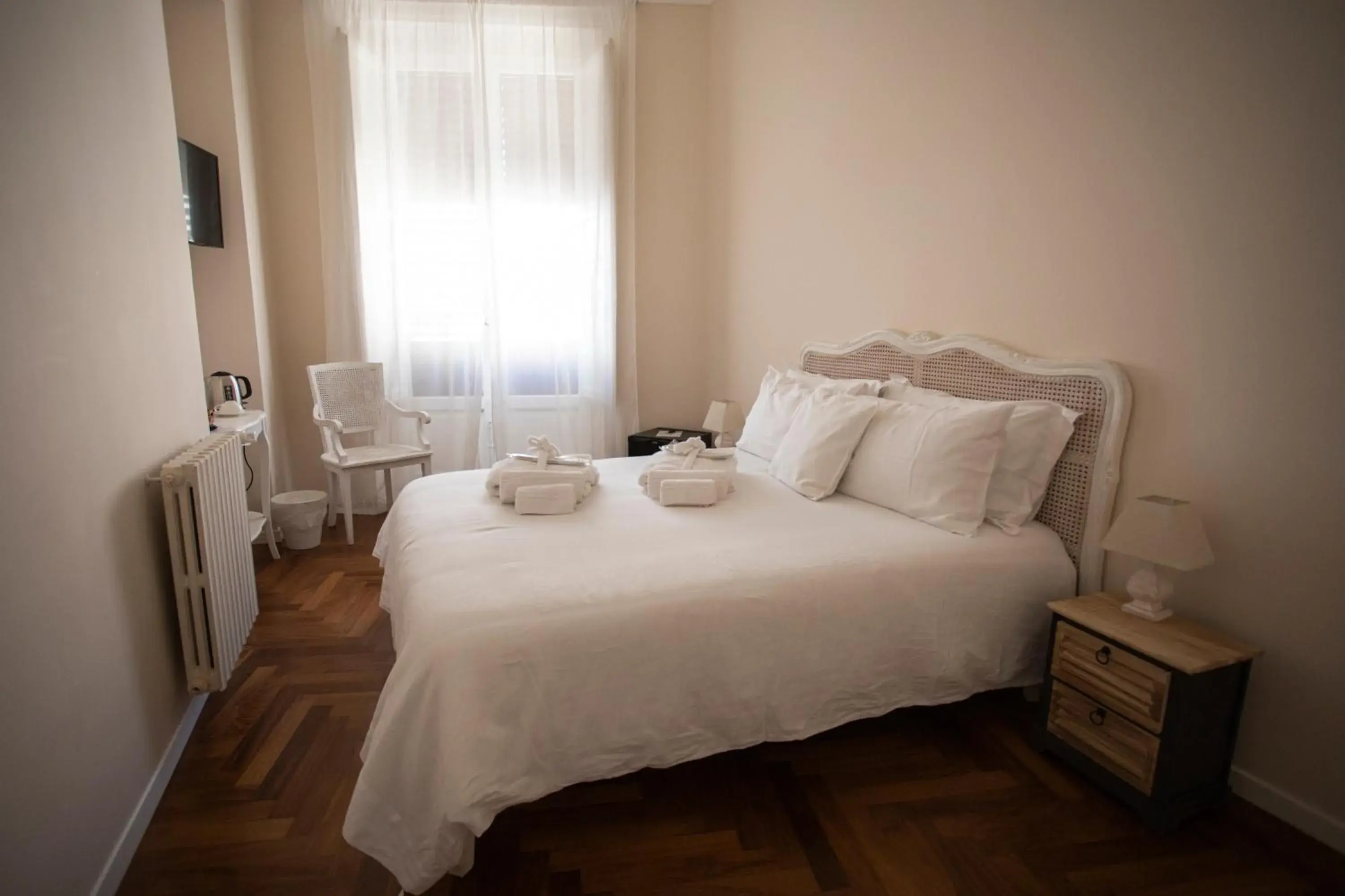 Double Room with Private External Bathroom in Dimora Sinibaldi Double Room with Private External Bathroom in Dimora Sinibaldi