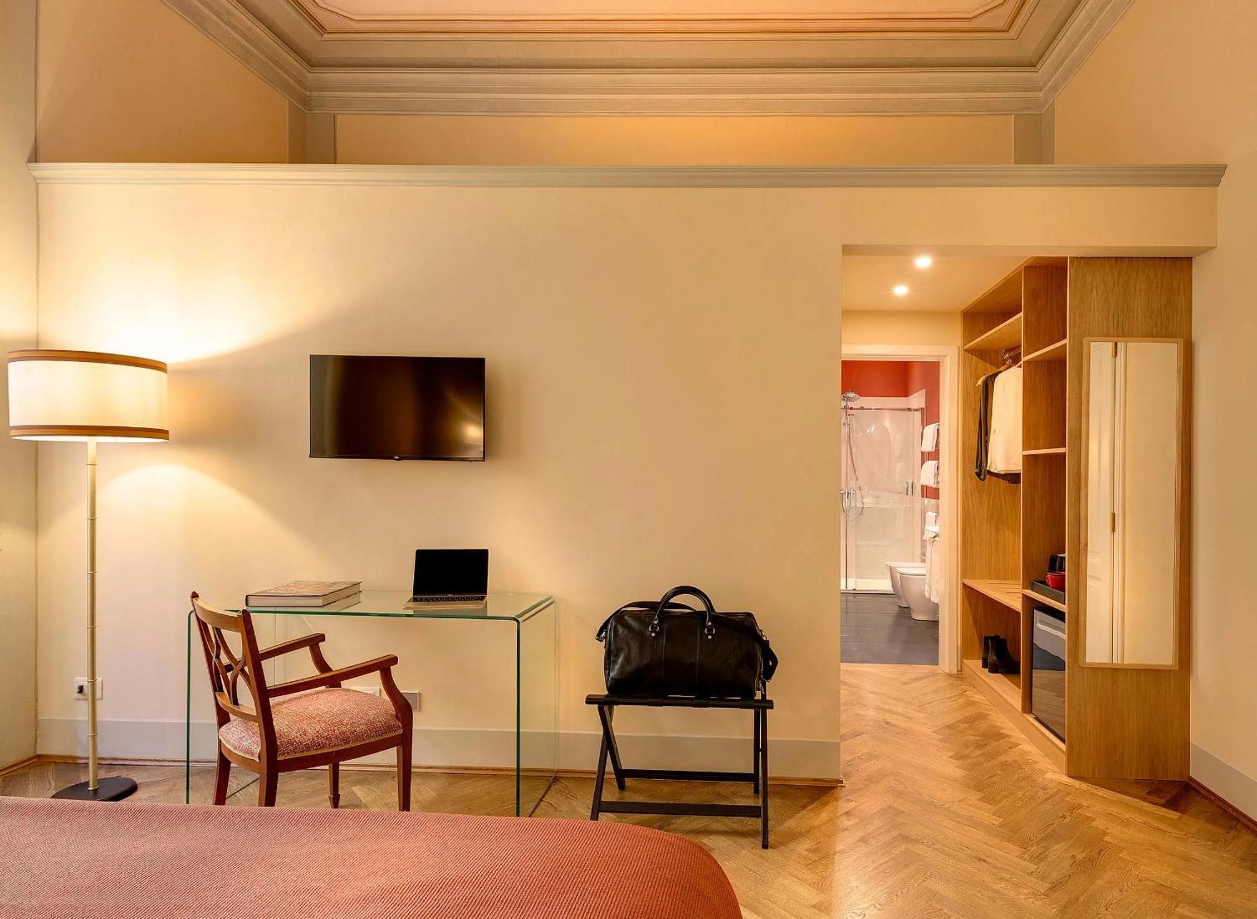 Shower, Bed in Santa Croce 14 B&B